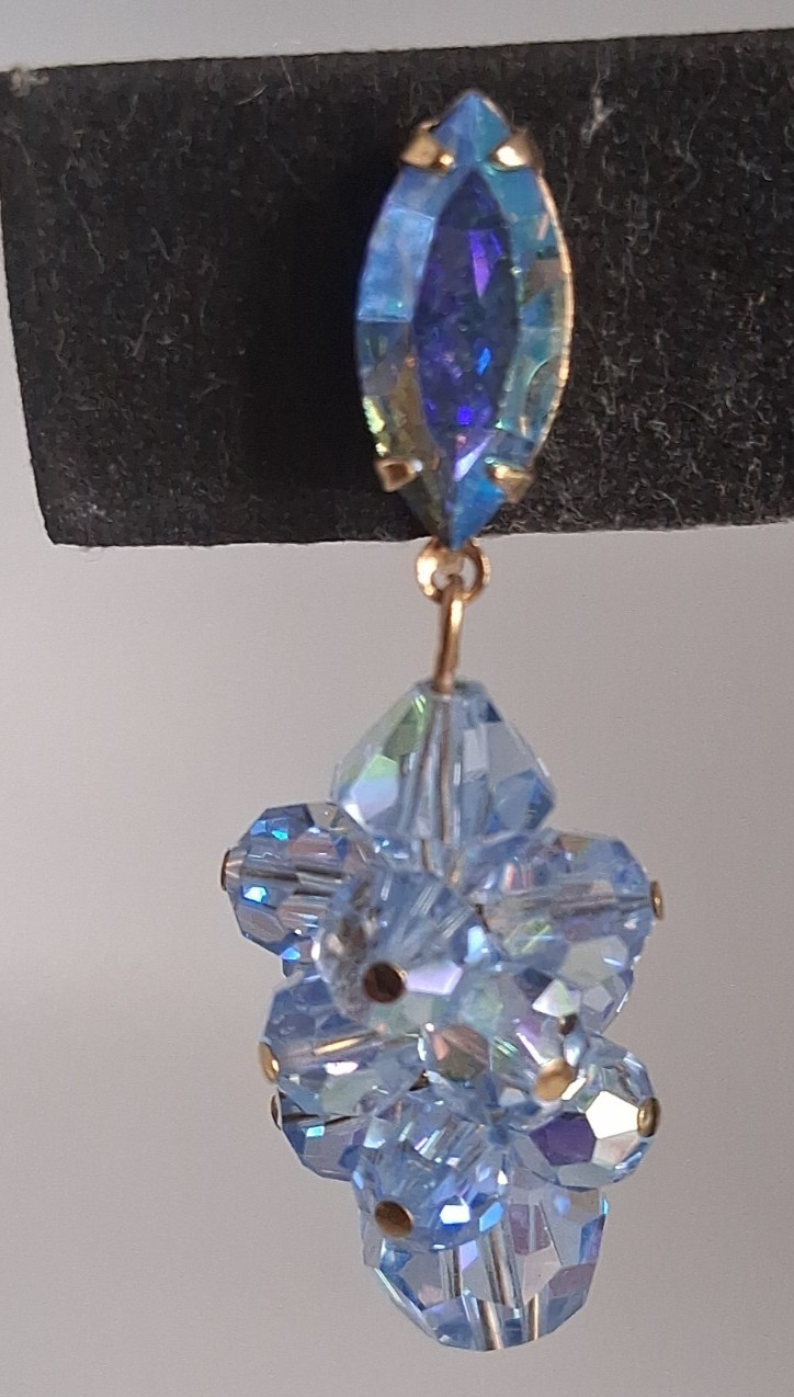 VINTAGE IRIDESCENT BLUE AB RHINESTONE CRYSTAL BEAD DANGLE DROP CLIP EARRINGS 2″