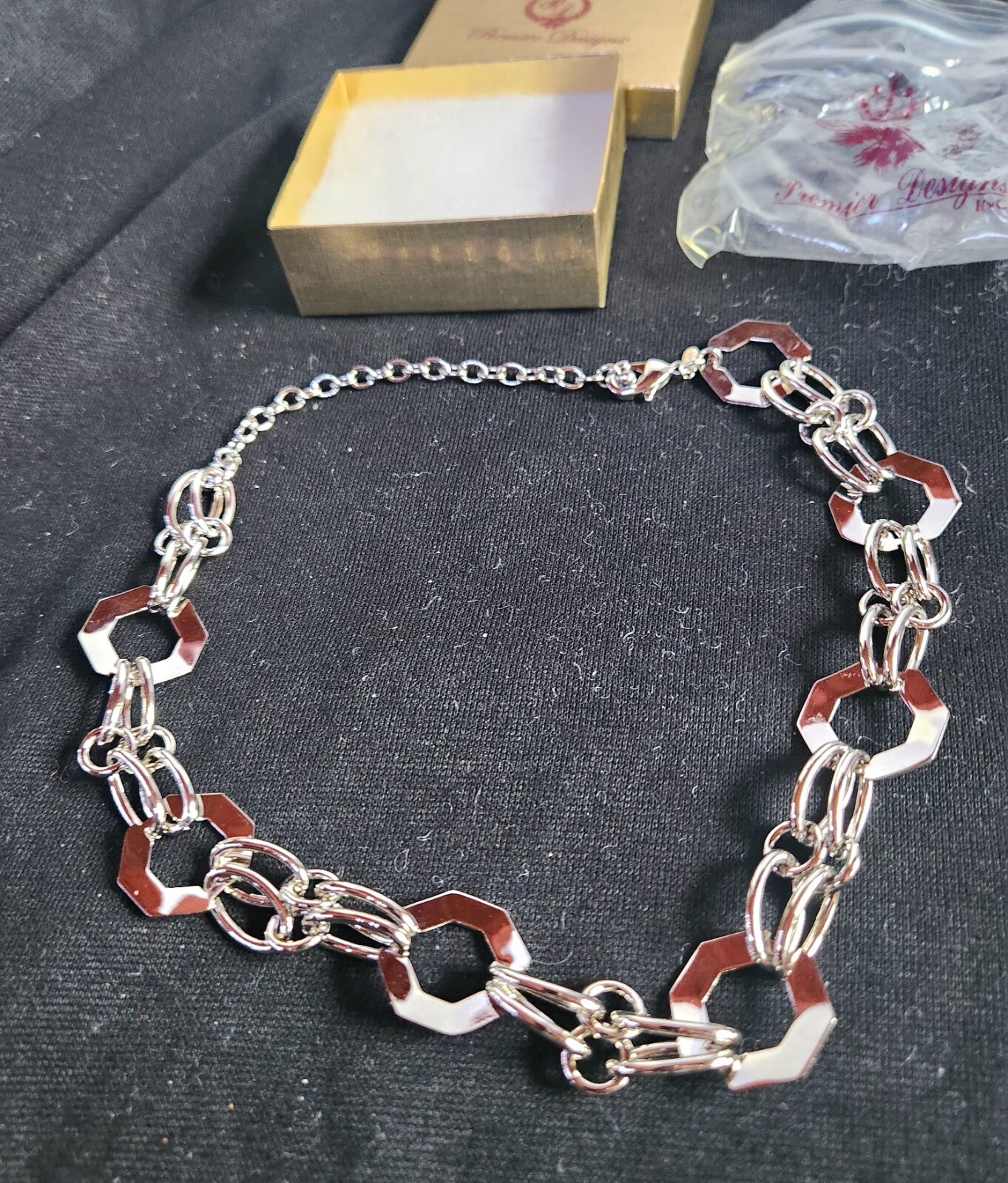 New 18″ Premier Designs Chain Necklace 2359 Precision