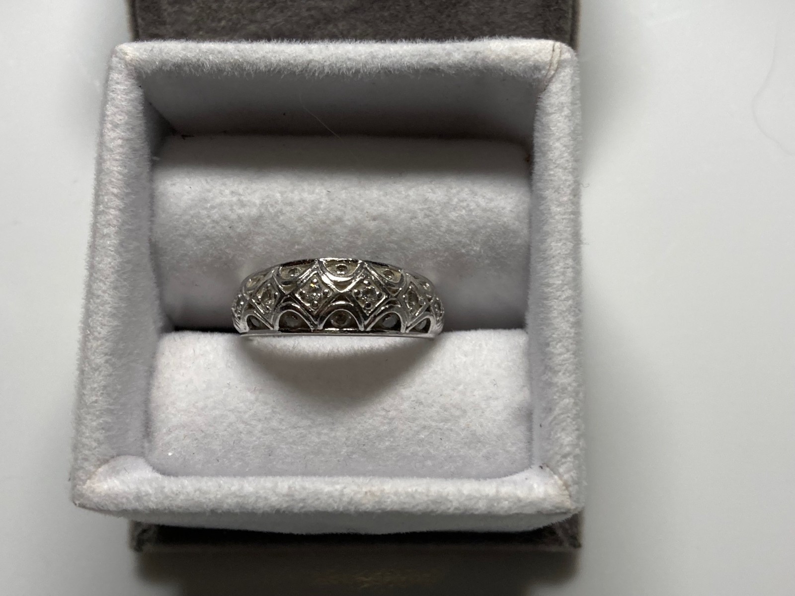 Tacori ring size 8 very detailed cz band
