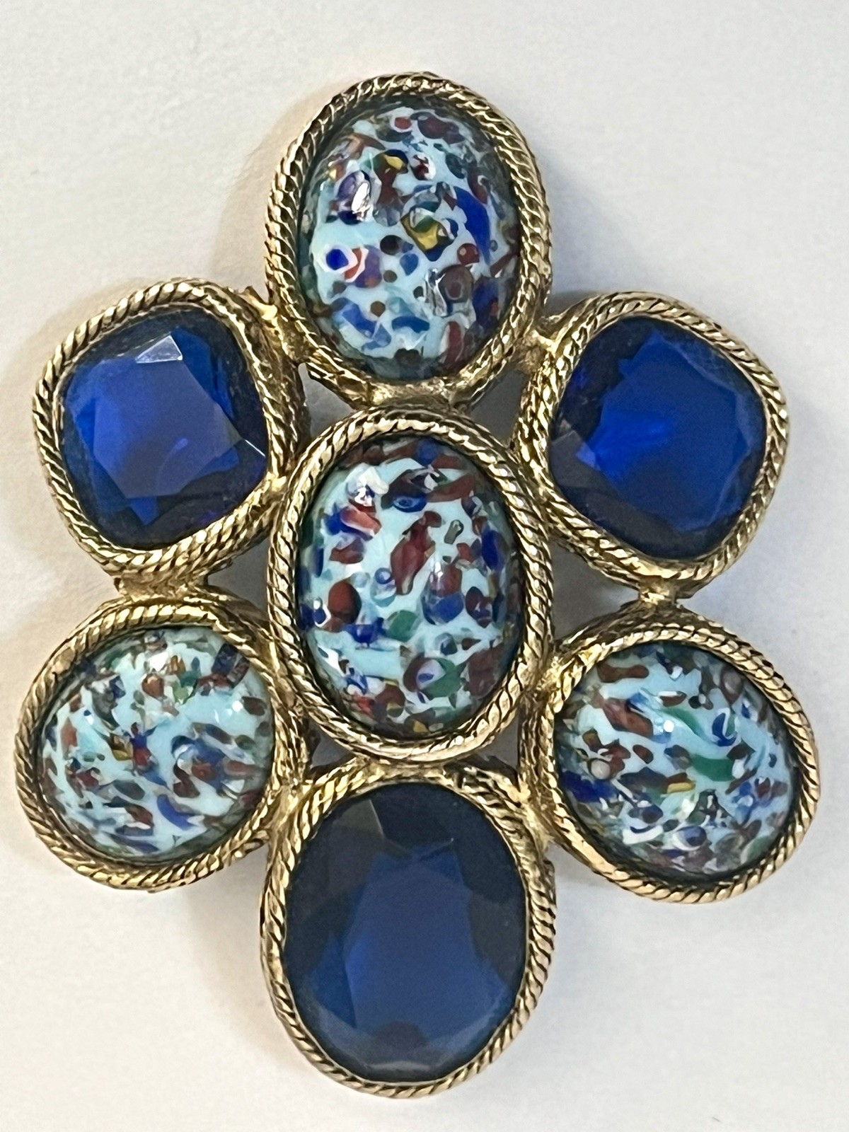 Domed Cabochon Brooch Swirled Speckled Glass Vintage Not Signed Estate Jewelry