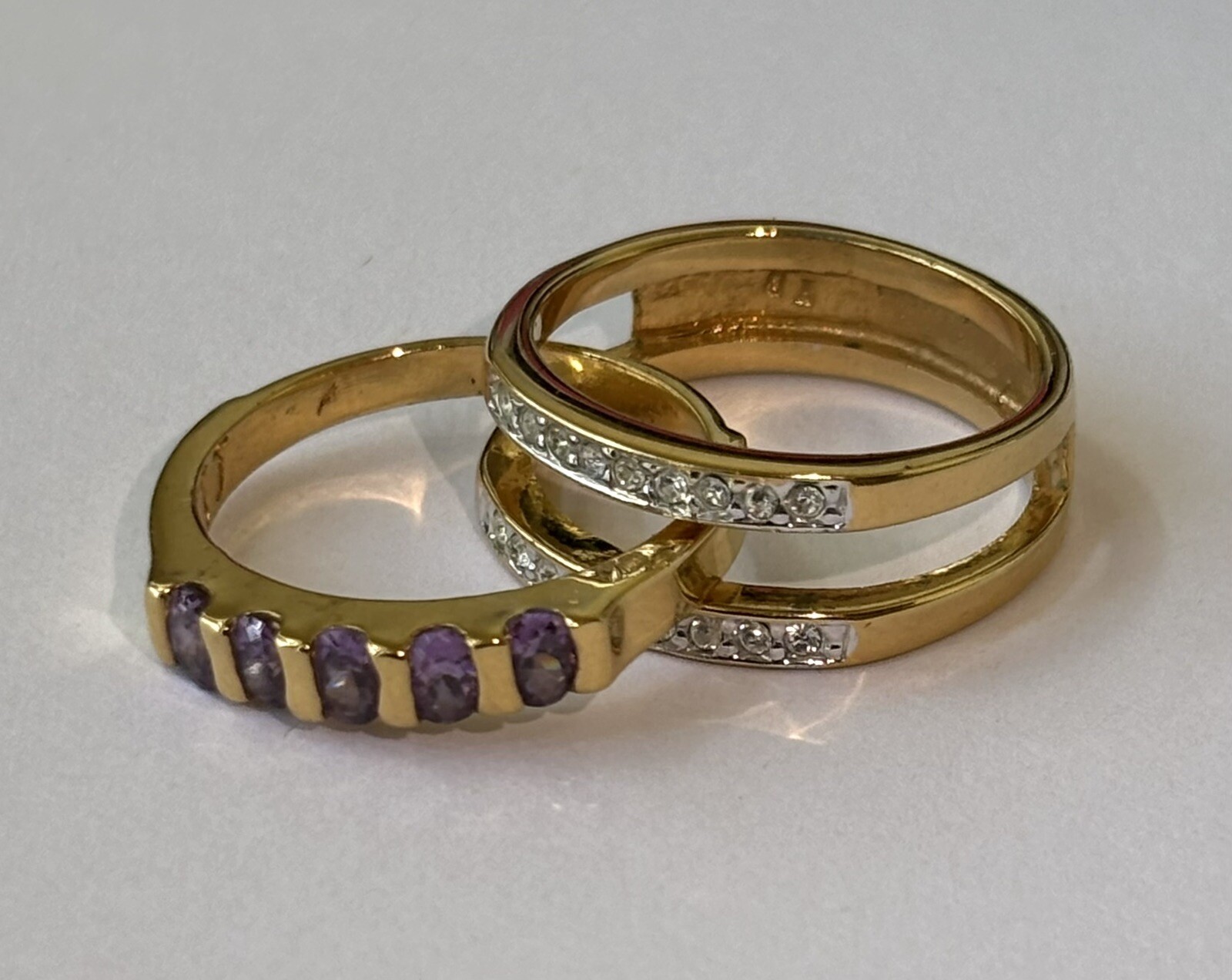 Vintage JJJ Avon Band Cocktail Woman Ring Amethyst Rhinestone Gold Tone Size 9.5