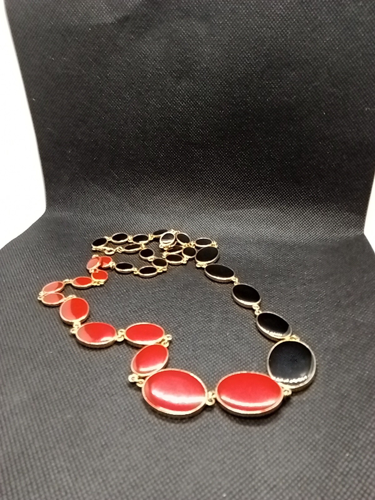 Red Black Reversible Necklace In Goldtone