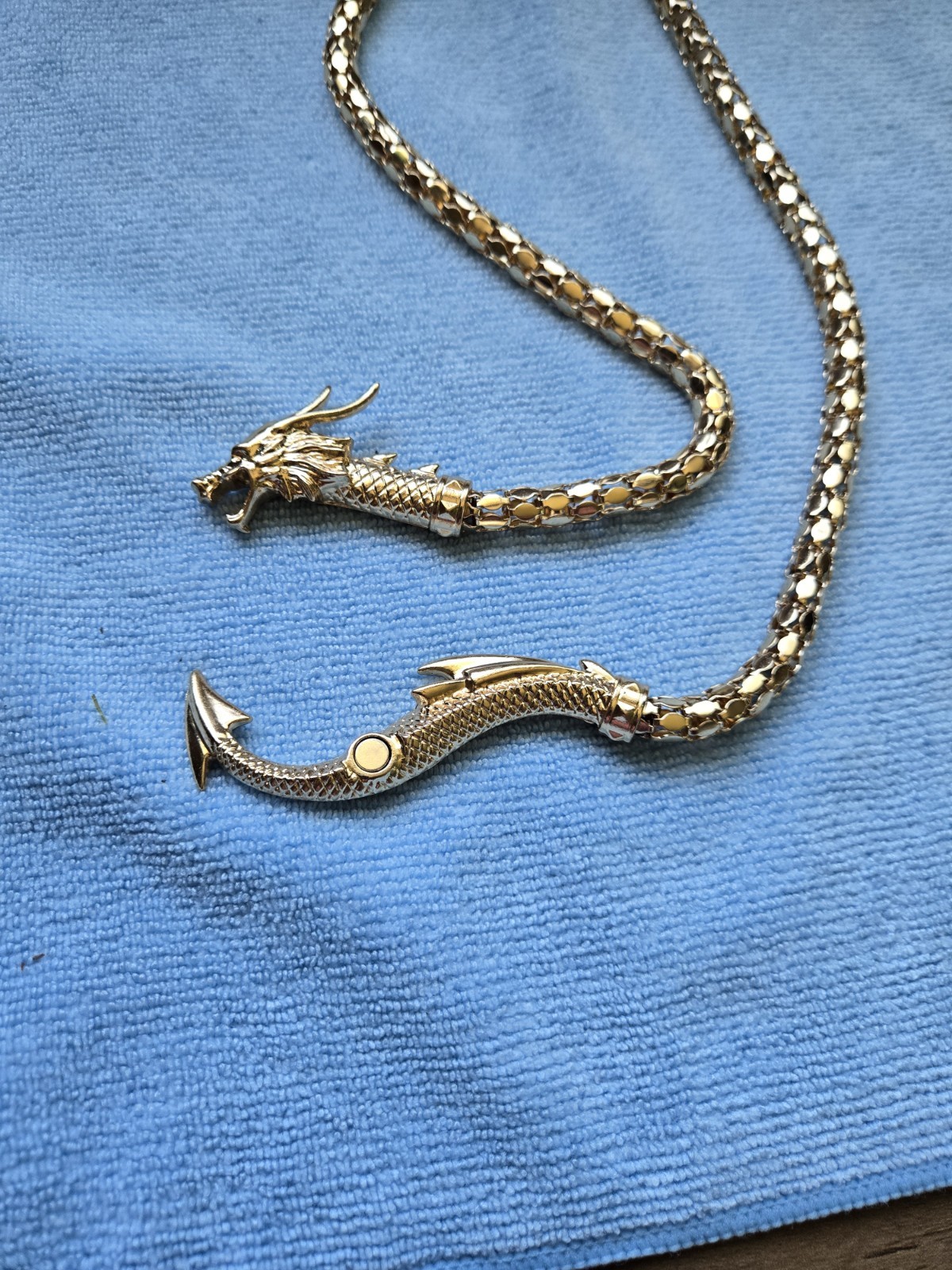Gold-colored costume jewelry lot, 1,392.1 grams