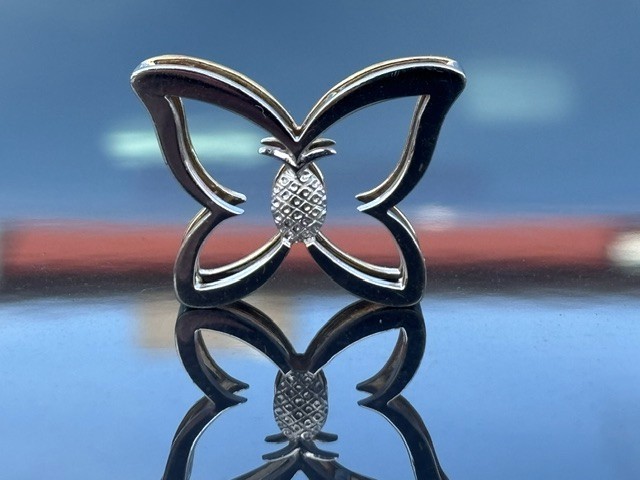 Denny Wong Two Tone 14k Gold Kapalua BUTTERFLY Charm Pendant $3610 Retail