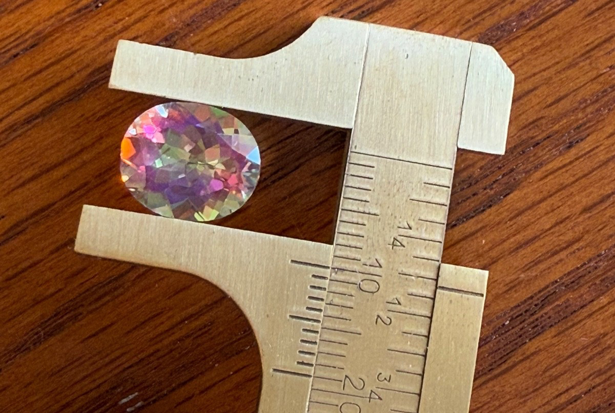Sparkly rainbow Topaz loose stone approx 3 carats for ring *as is*