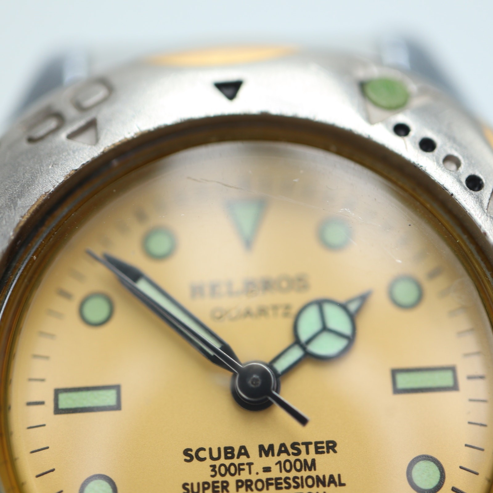 Vintage Helbros Scuba Master 30mm Diver Watch Two Tone 5.75″ Band w New Battery