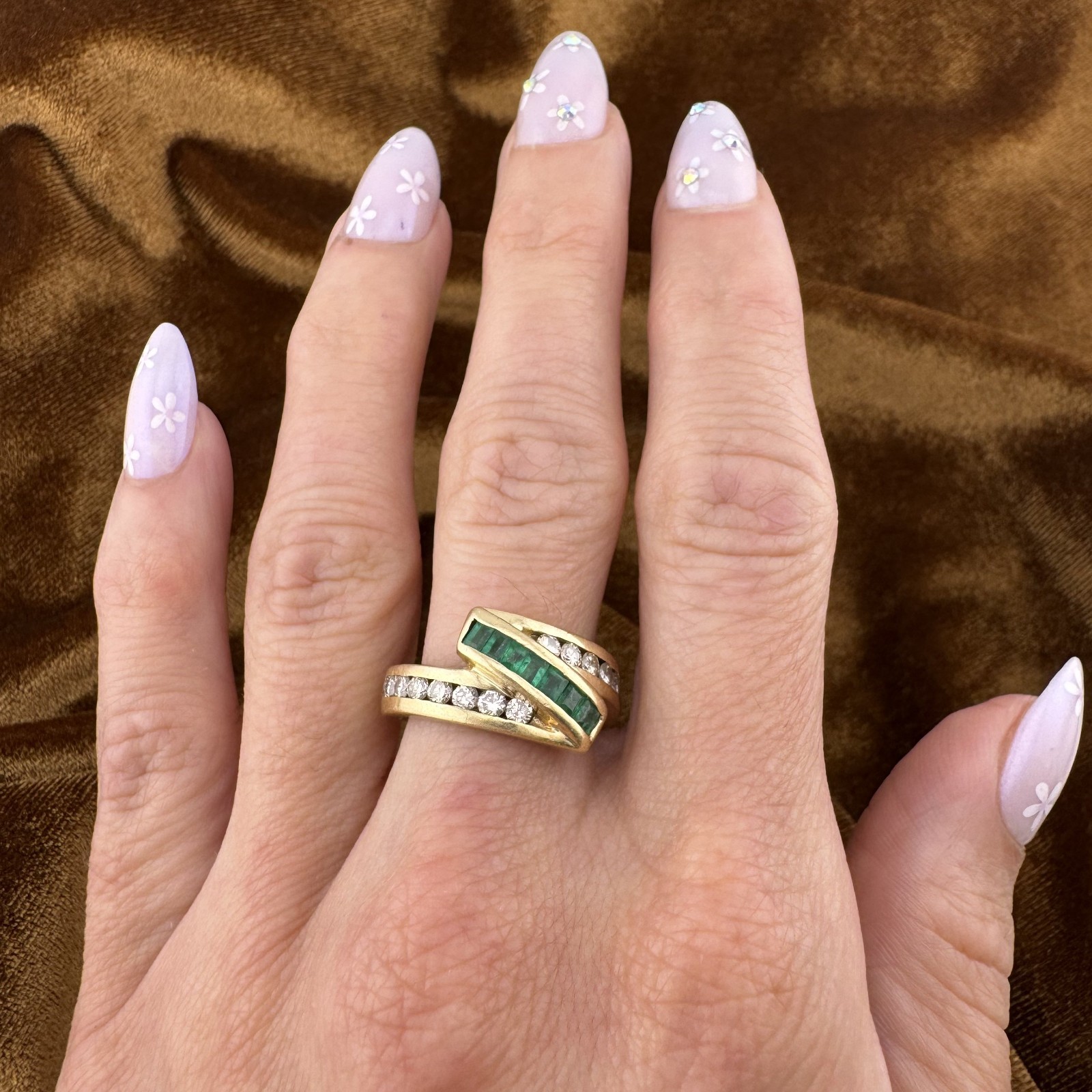 Vintage 90s 14K Yellow Gold 0.50ctw Emerald & 0.64ctw Diamond Bypass Ring 6.96g