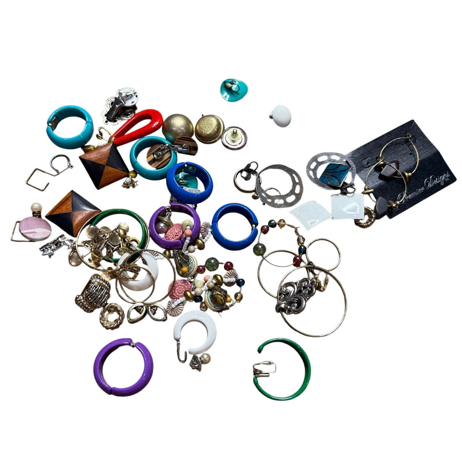 Vintage LARGE LOT of Estate Jewelry Earrings – Metal, Wood, Plastic, Clip On ETC
