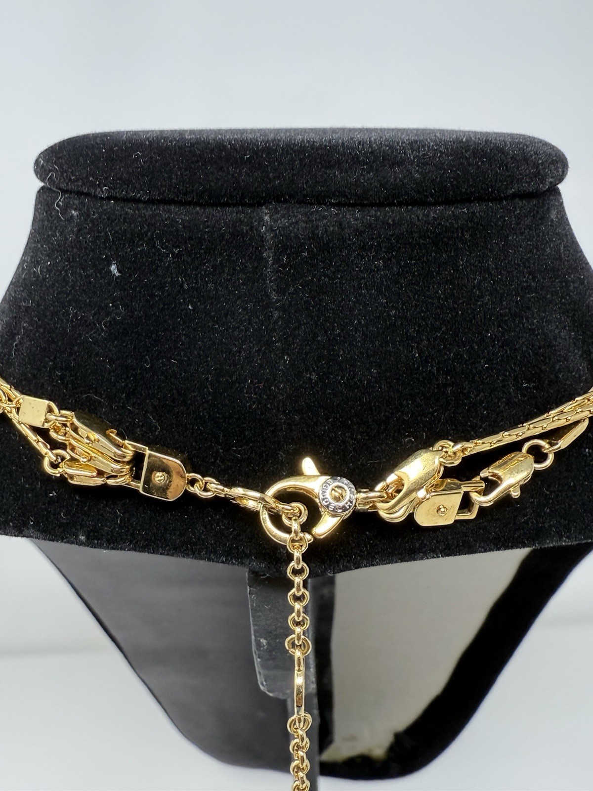 Henri Bendel triple layered look necklace gold tone chain-dressy