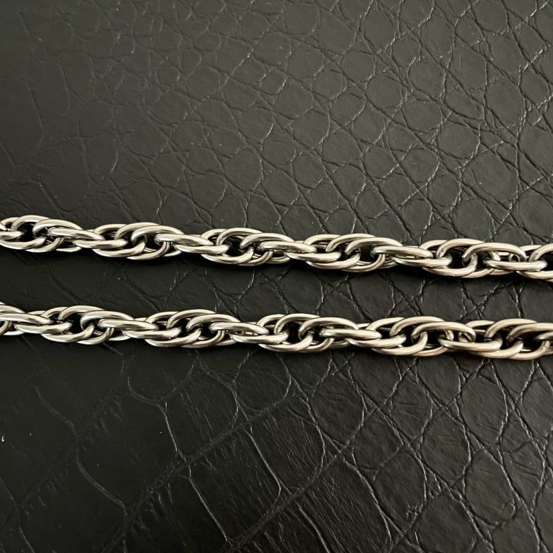 New Pure Titanium Twisted Necklace With a 7mm Wide Anti Allergic Moisture Chain