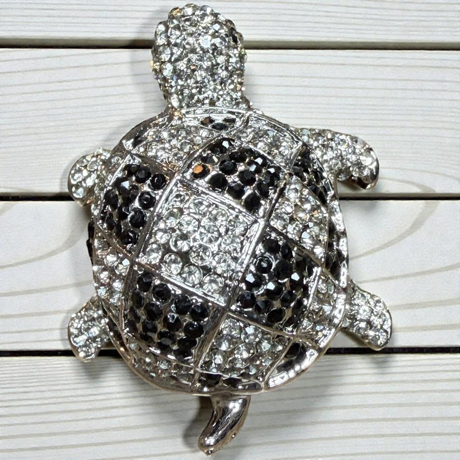Silver and black crystal turtle Size 8