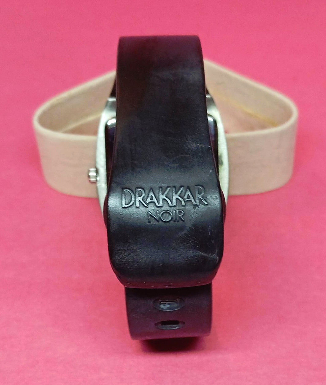 Dakkar Noir Mens Watch – Rubber/Stainless Steel Band – NEW Battery – Works Great