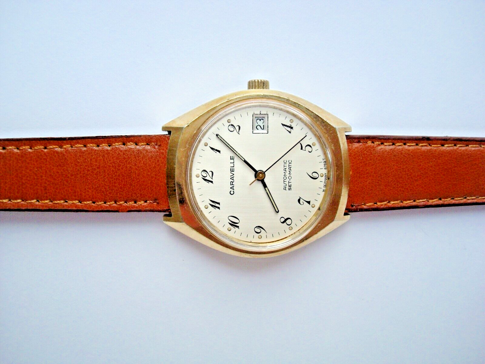 Bulova Caravelle Men’s Automatic Watch Set-O-Matic 17j. Date Quick Set New Band