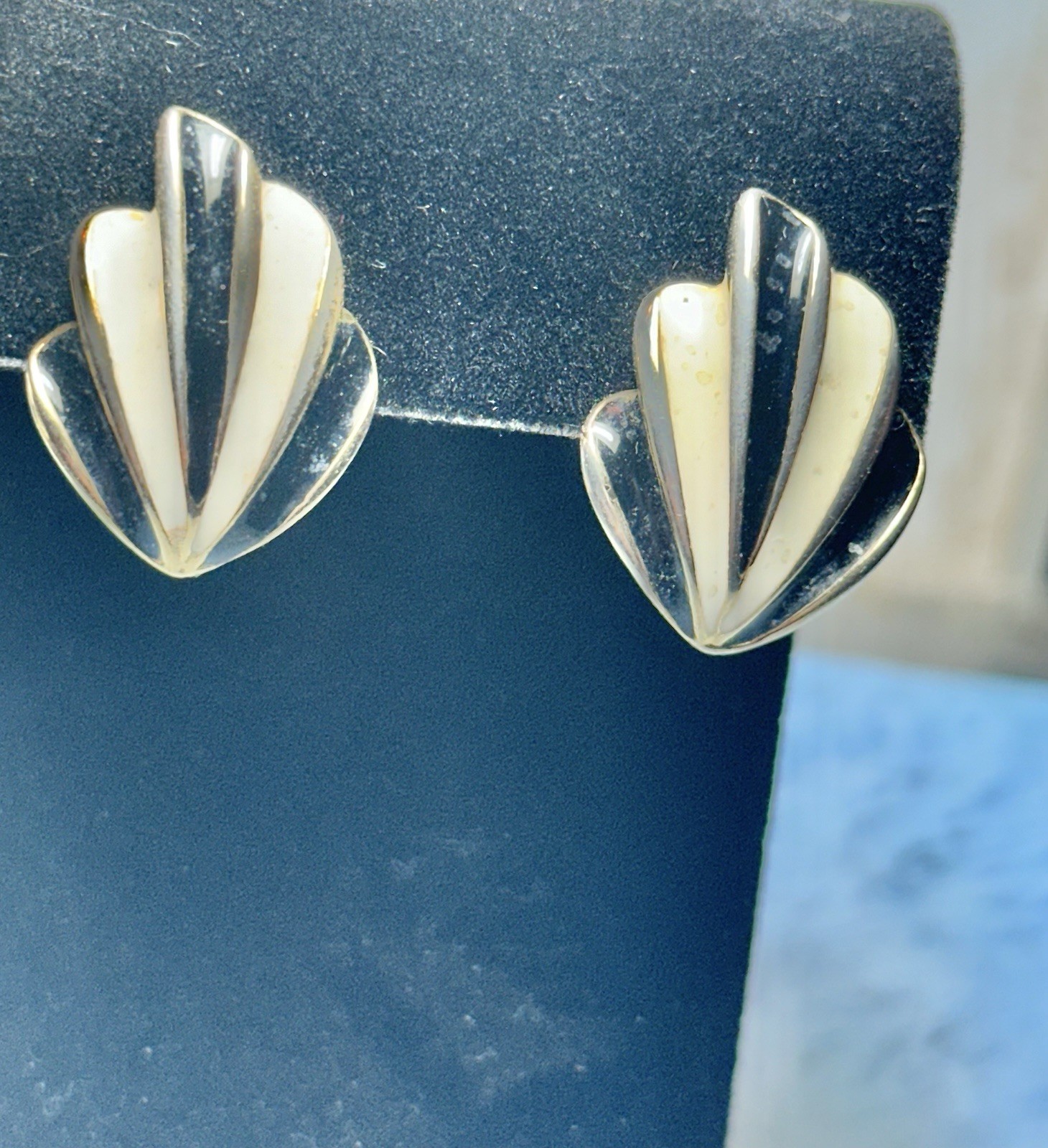 Vintage Gold Tone Black & Cream Enamel Fan Like Pierced Earrings