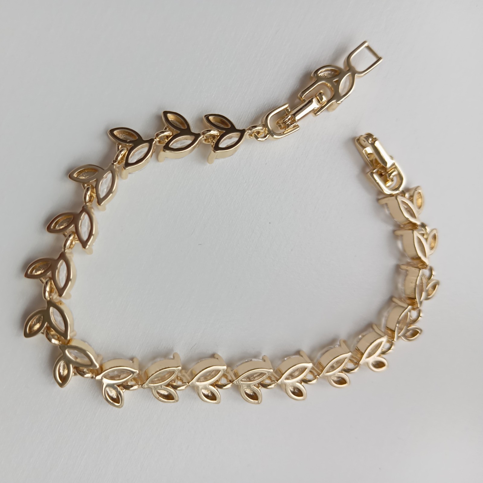 NEW Gold Plated Cubic Zirconia Stainless Steel Leaf Design Bracelet-16-18cm Long
