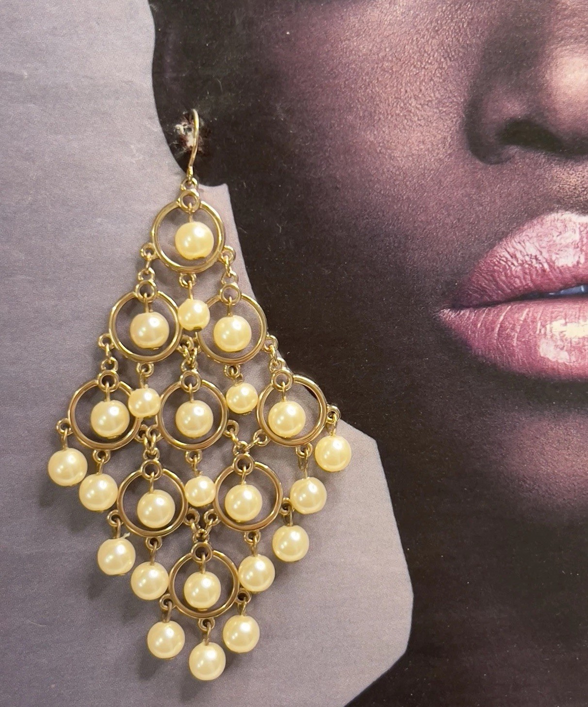 Elo7 Gold Tone Simulated Pearls Dangling Chandelier Earrings 3.5”