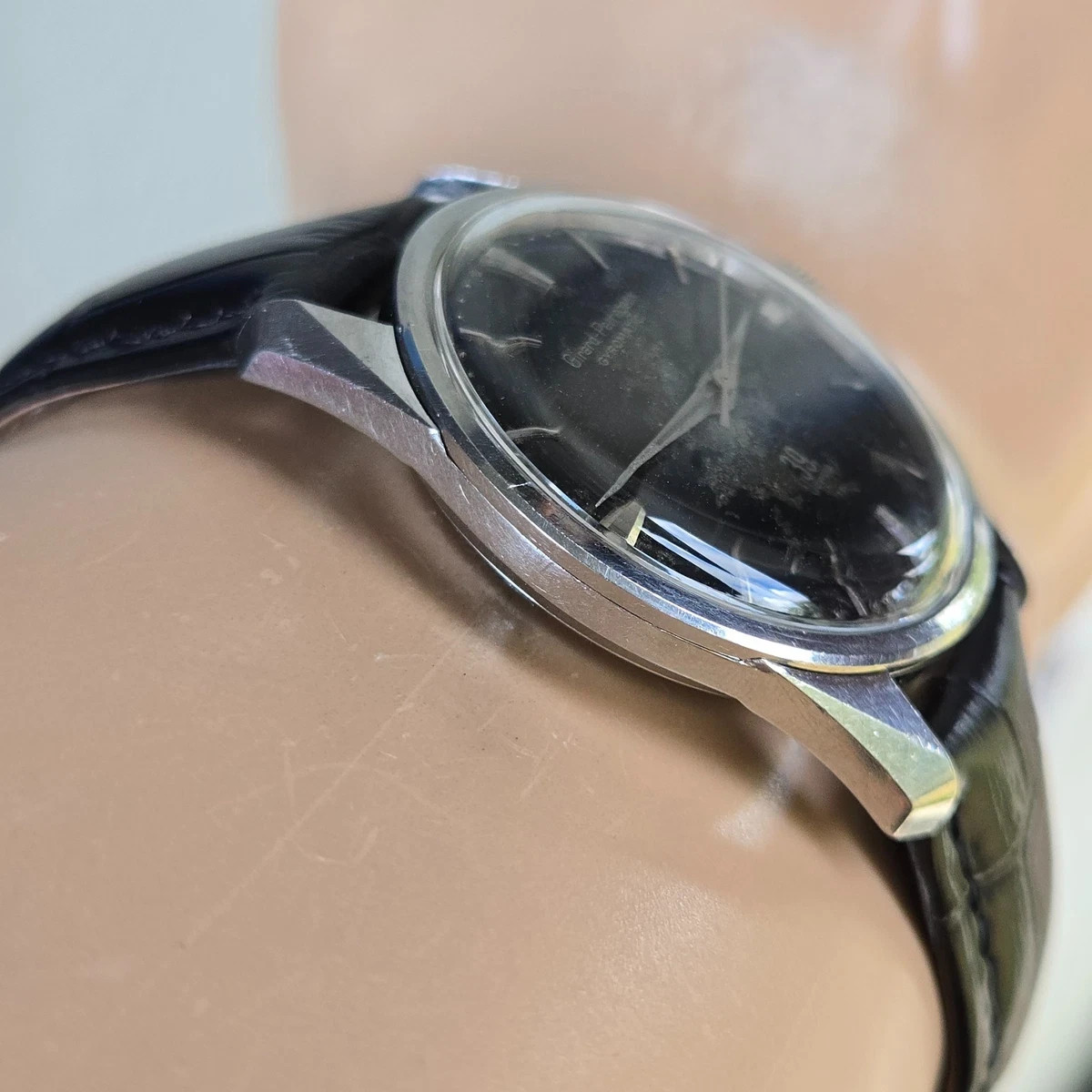 Vintage Girard-Perregaux Gyromatic 39 Jewels tropical Black dial 1950s