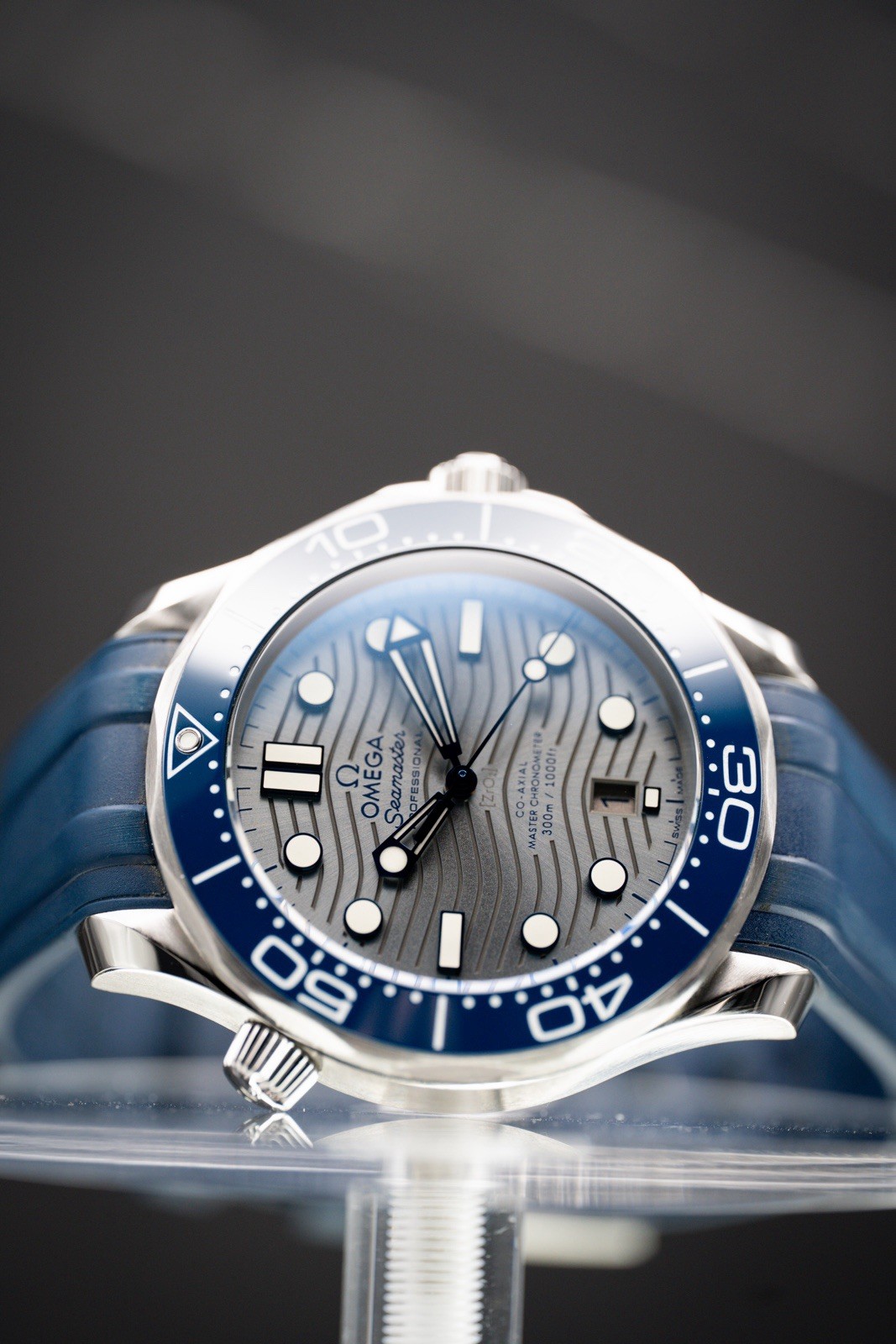 Omega Seamaster Diver 300M 42mm Grey Dial Ceramic Bezel Full Box & Papers
