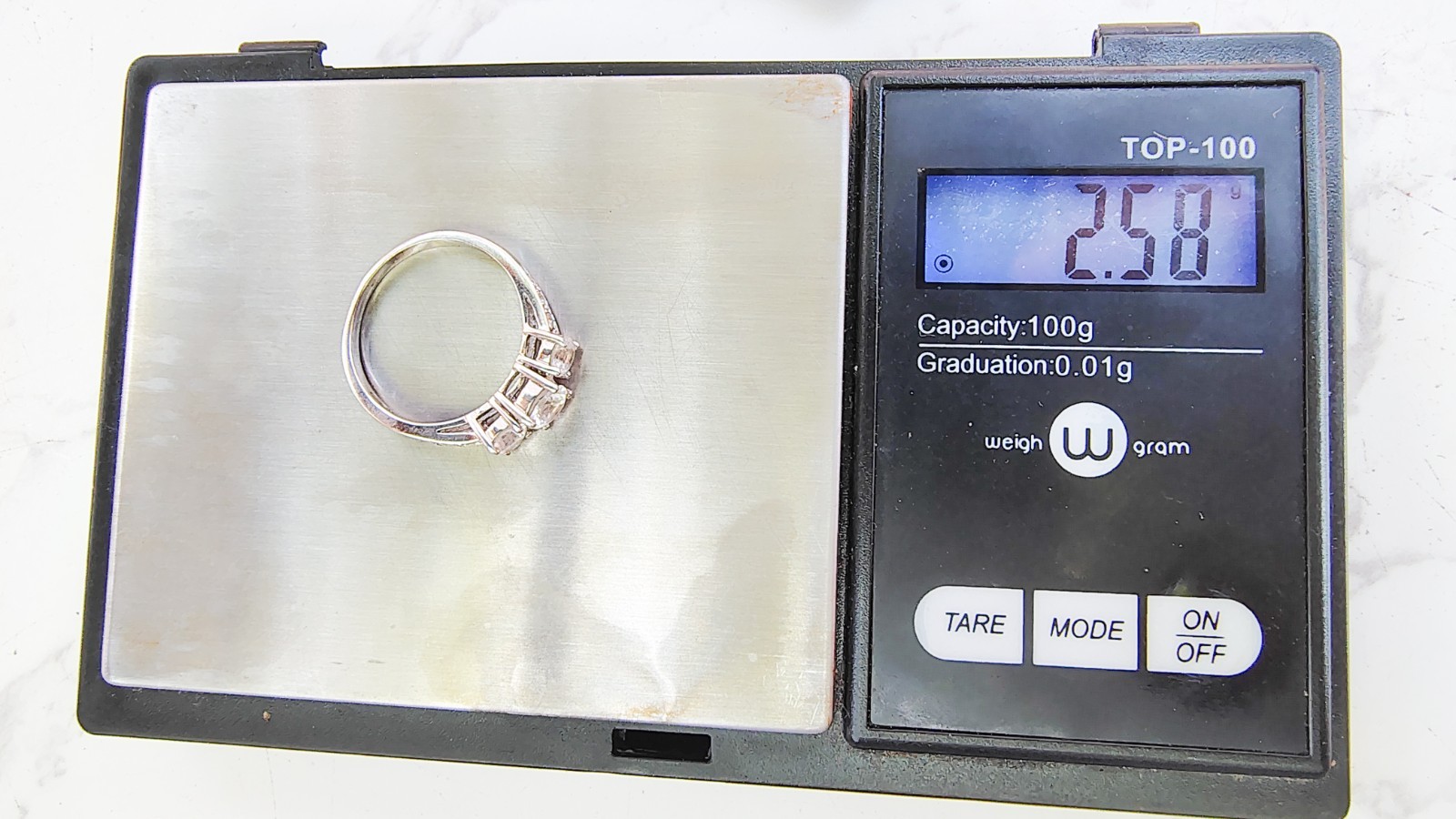 Andin 10K White Gold 1.00CT Diamond Ring • Size 8 • 9 Diamonds • 2.58g