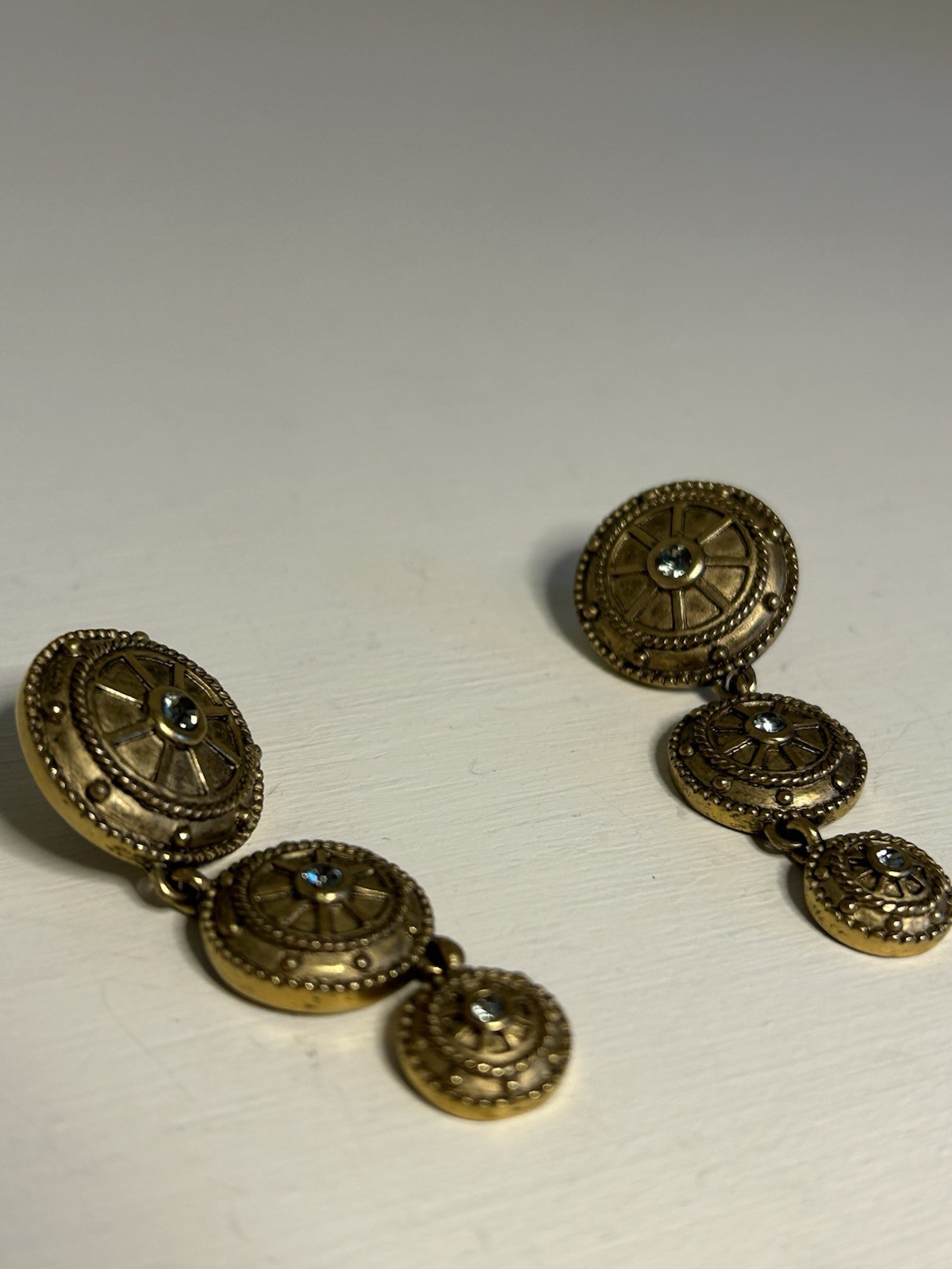 Vintage Signed T Tahari Antiqued Gold Tone Textured Rhinestone Dangle Earrings