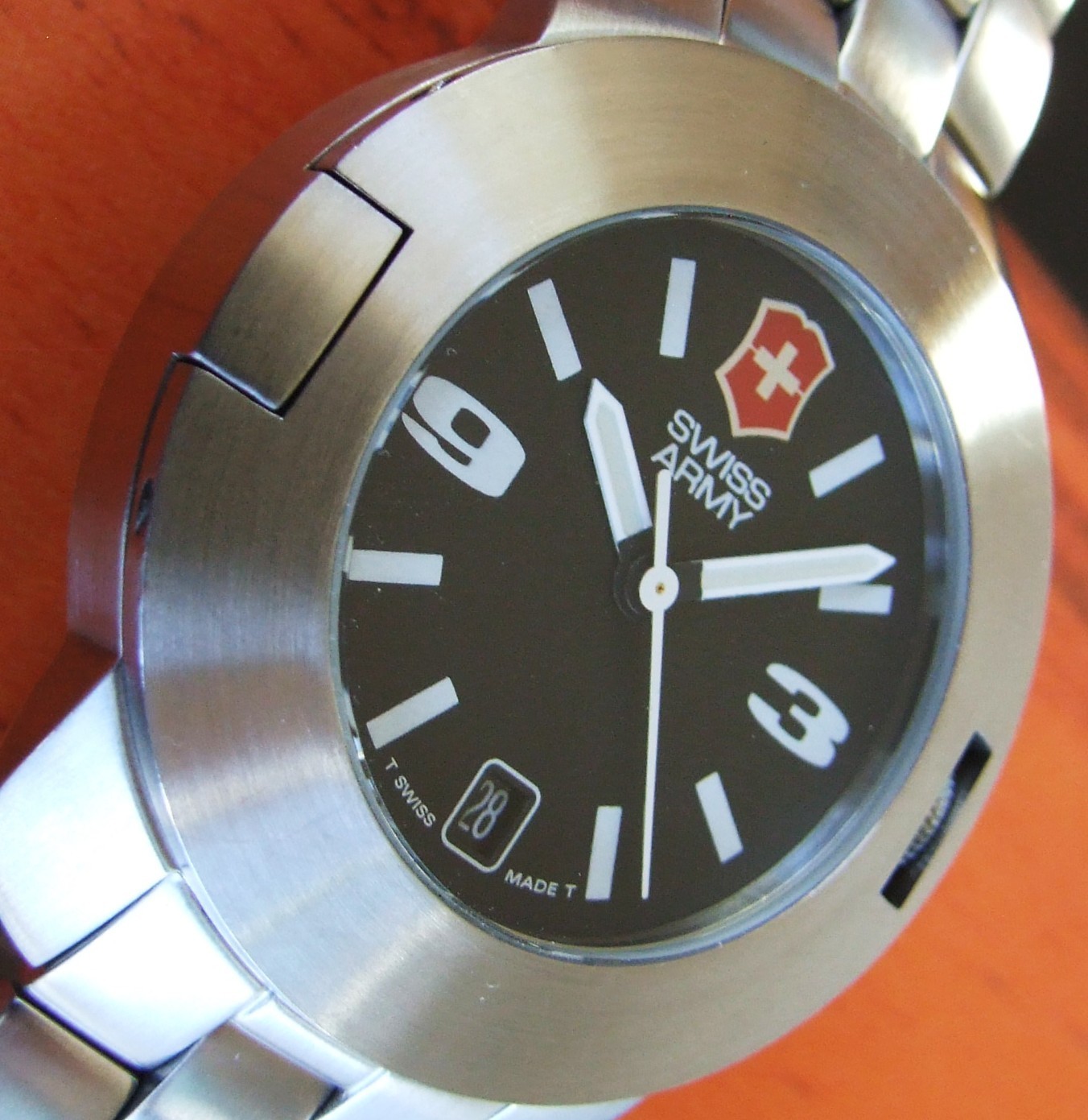 SWISS ARMY~Men RARE SC 1000 SOLAR COMPASS Quartz Date Watch~OEM SS Bracelet~NICE