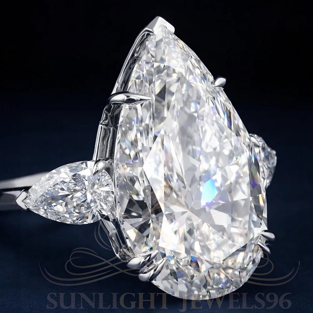RARE 20.00 Ct White Treated Diamond Ring, 925 Silver, Excellent Luster