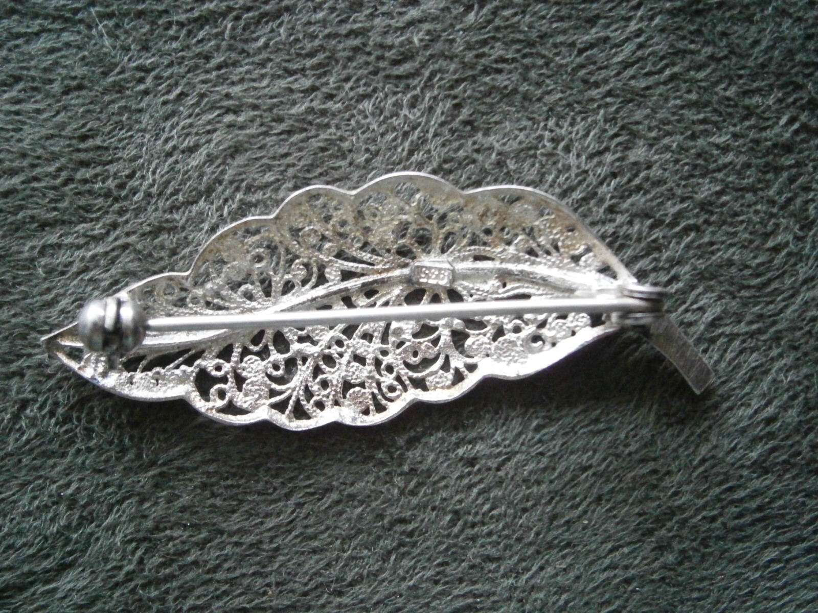 935 Argentium Silver Filigree Leaf Vintage Brooch ~ 3.0g