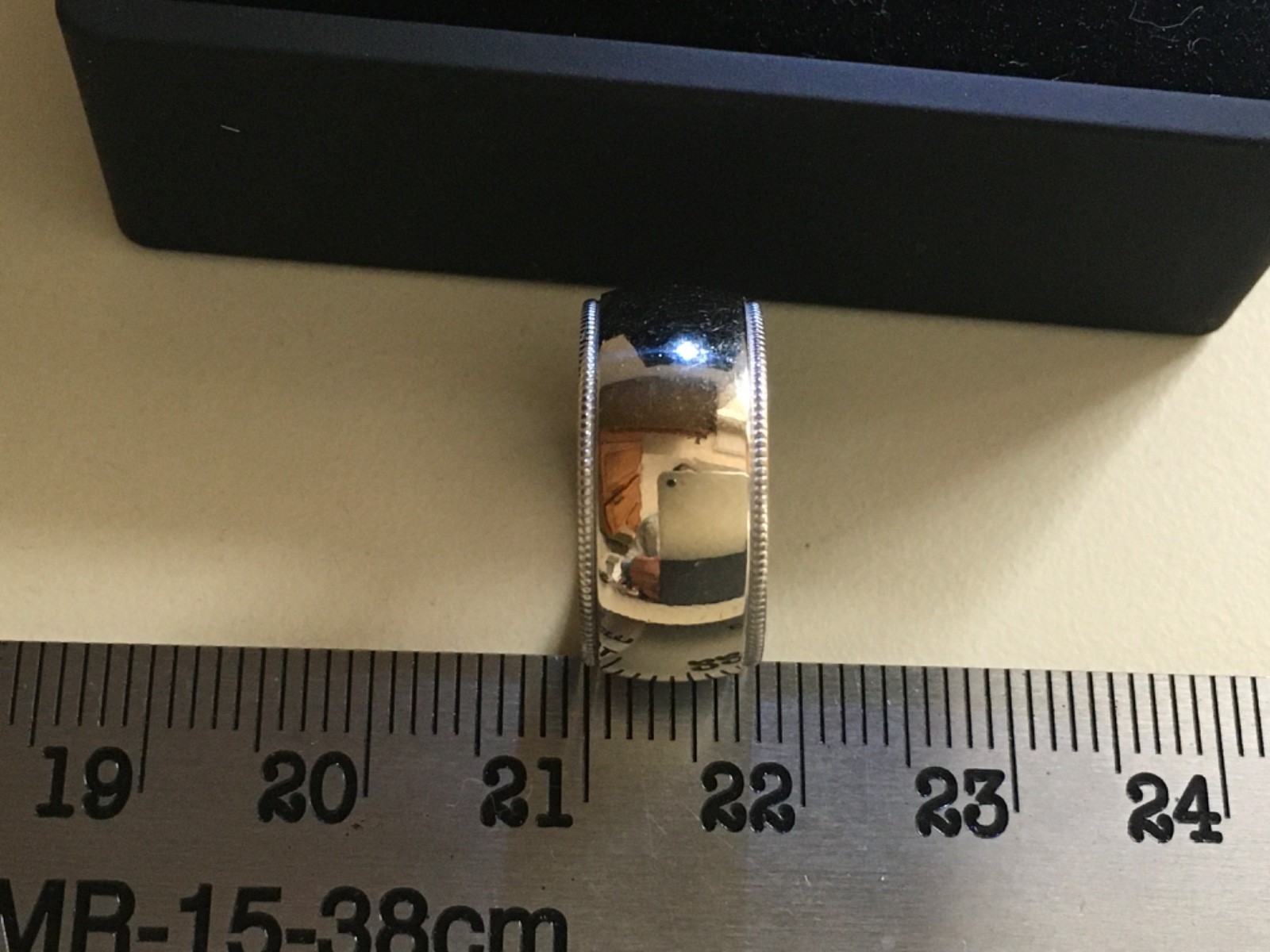 VINTGE ESTATE APROX 8 mm TALL WIDE STAMPED 14k WG BAND RING SZ 4.75 APPROX 4g