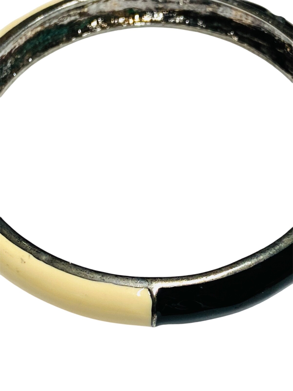 Vintage Black & Cream White Enamel Silver Tone Bangle Hinged Bracelet Clamper