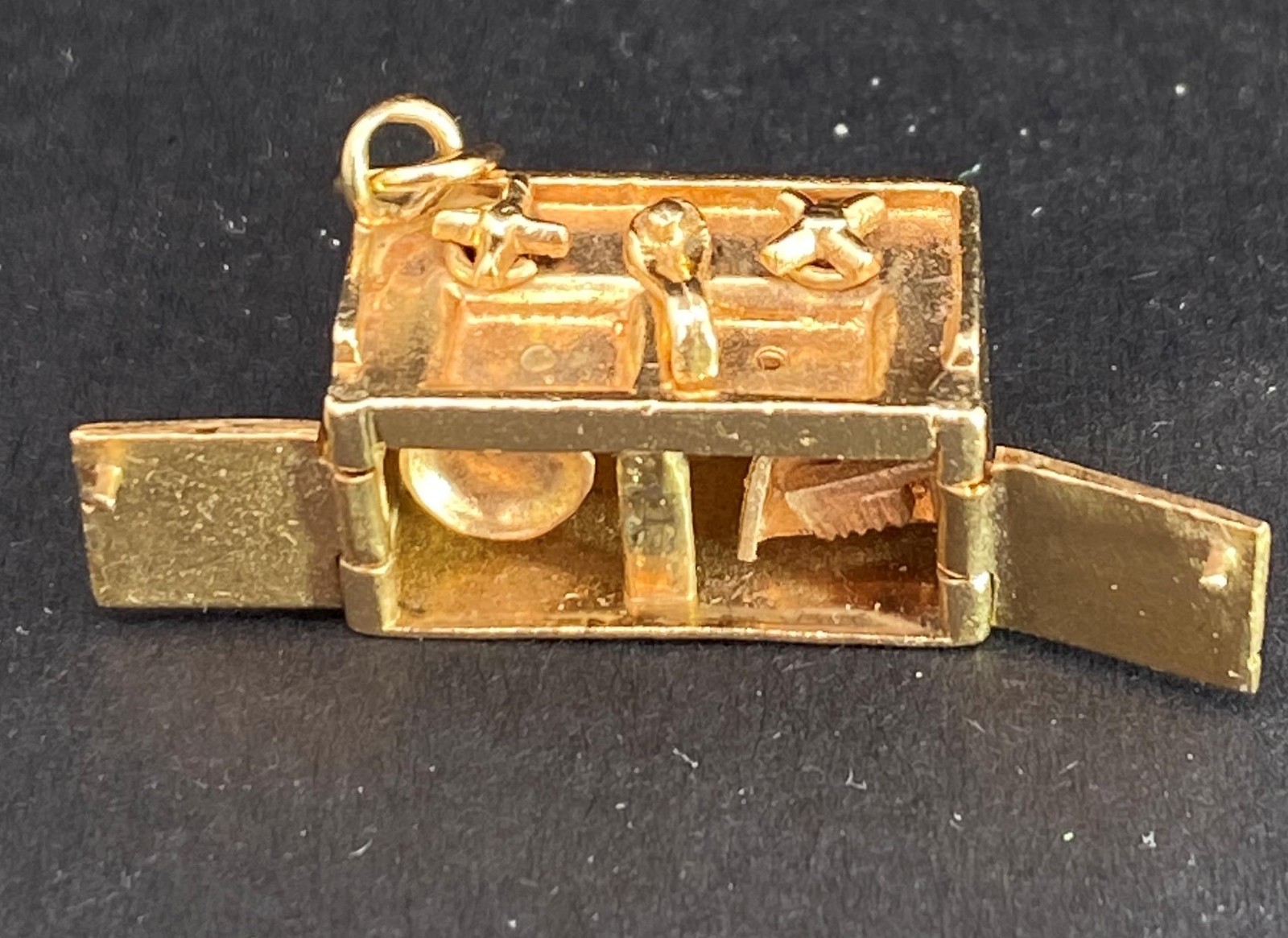 14k Yellow Gold Kitchen Sink Charm Pendant inch C163