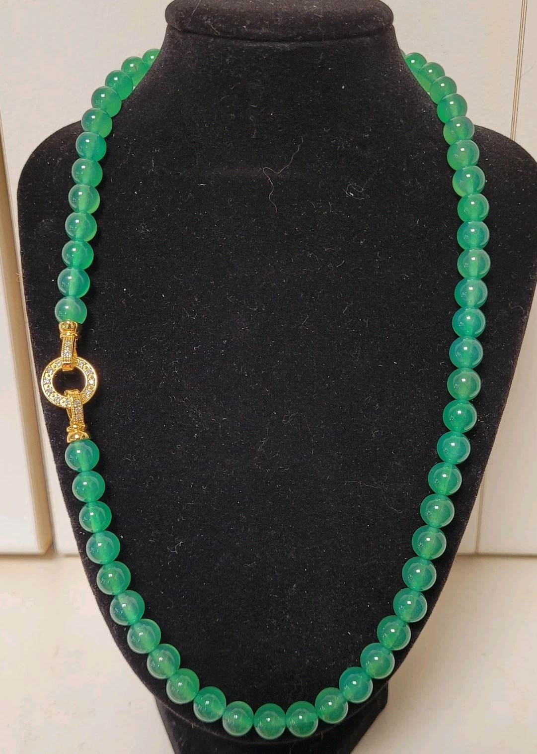 51cm Imperial Jade Green Natural Agate 8mm Bead Necklace Cubic Zirconia Clasp