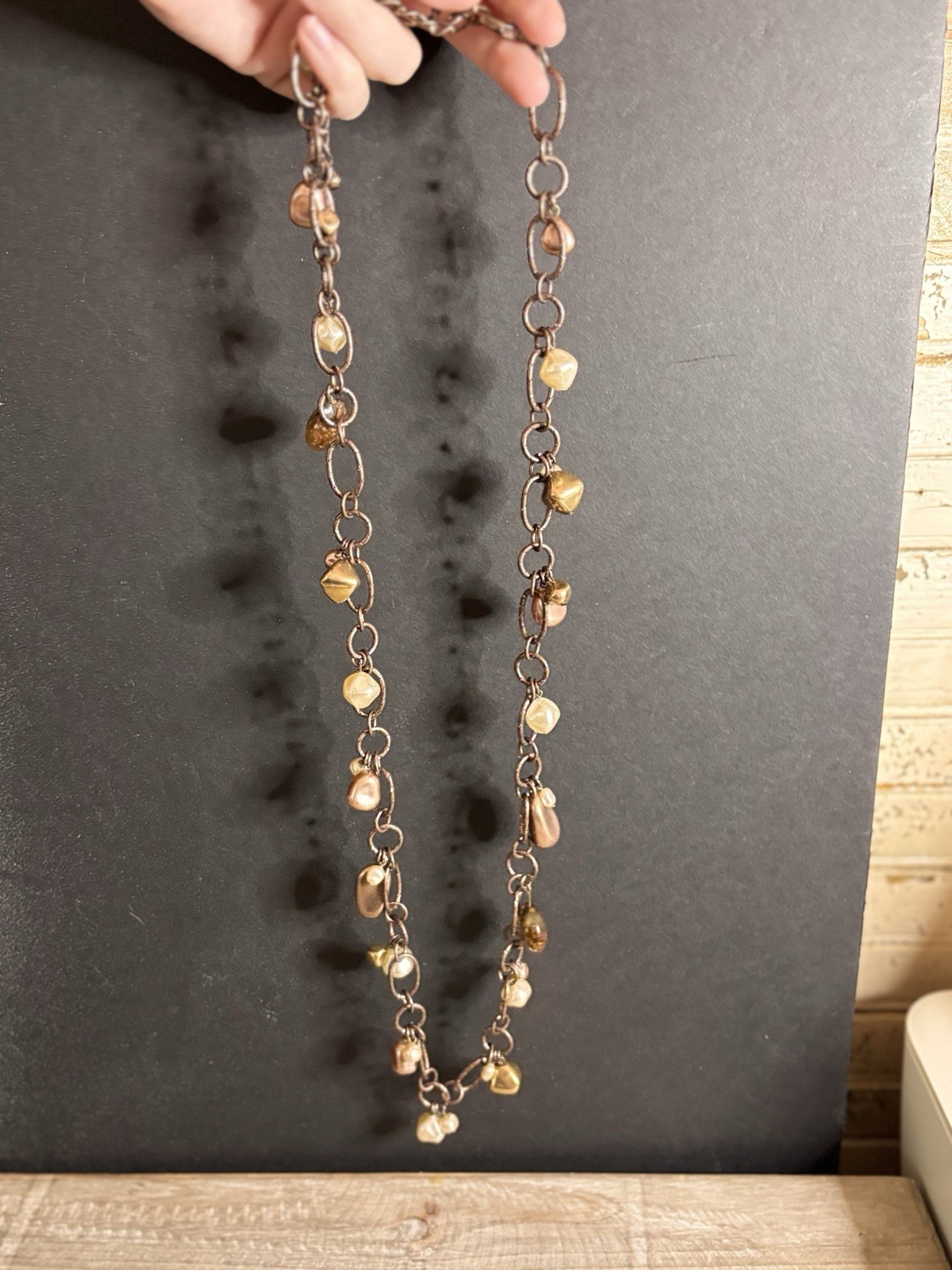 Chico’s Bronze/Gold Tone Link Chain Necklace Faux Pearl Glass Beads 36+” Adj