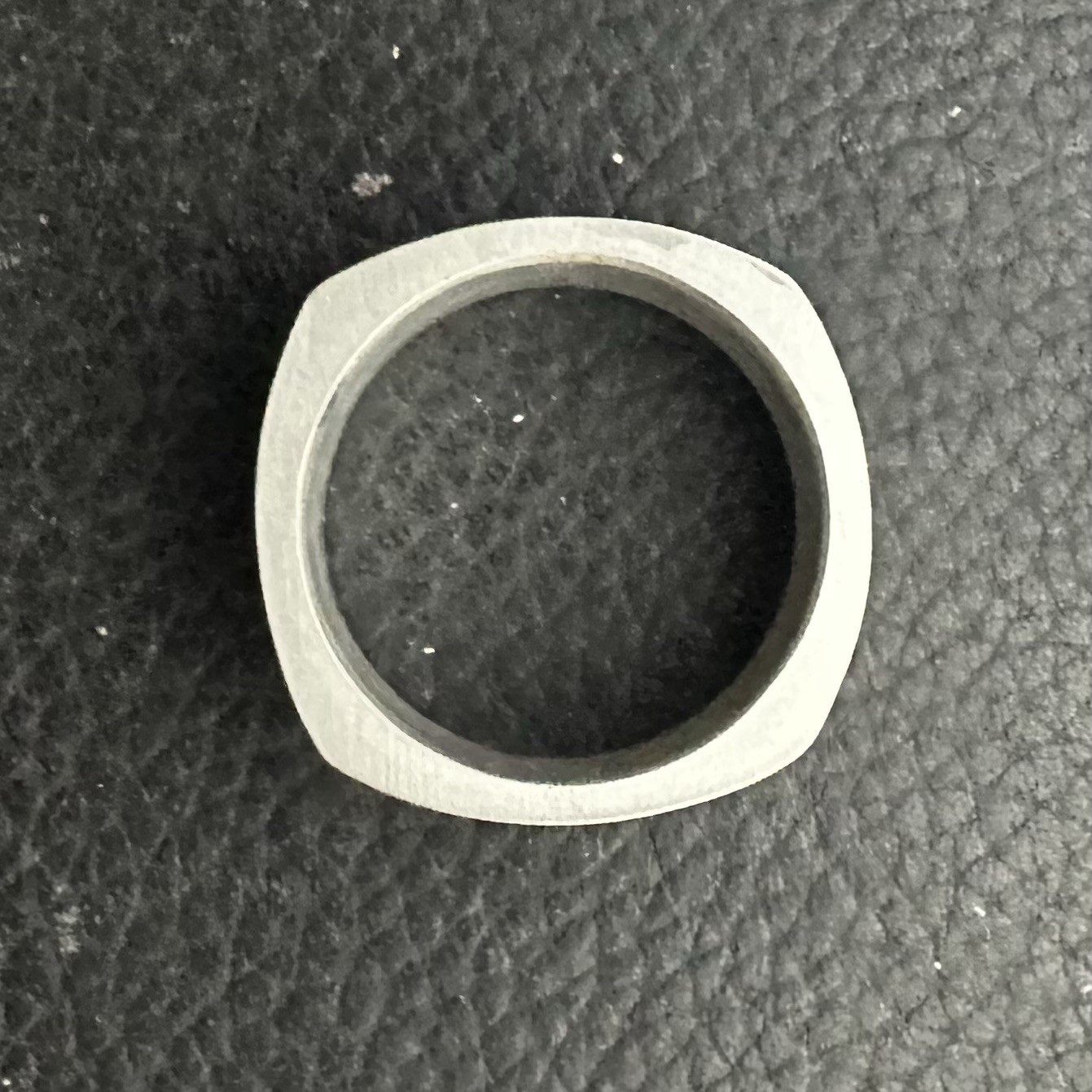 MJG STERLING SILVER CUSHION WEDDING RING . SZ 9-10 ONLY. 12 gr.