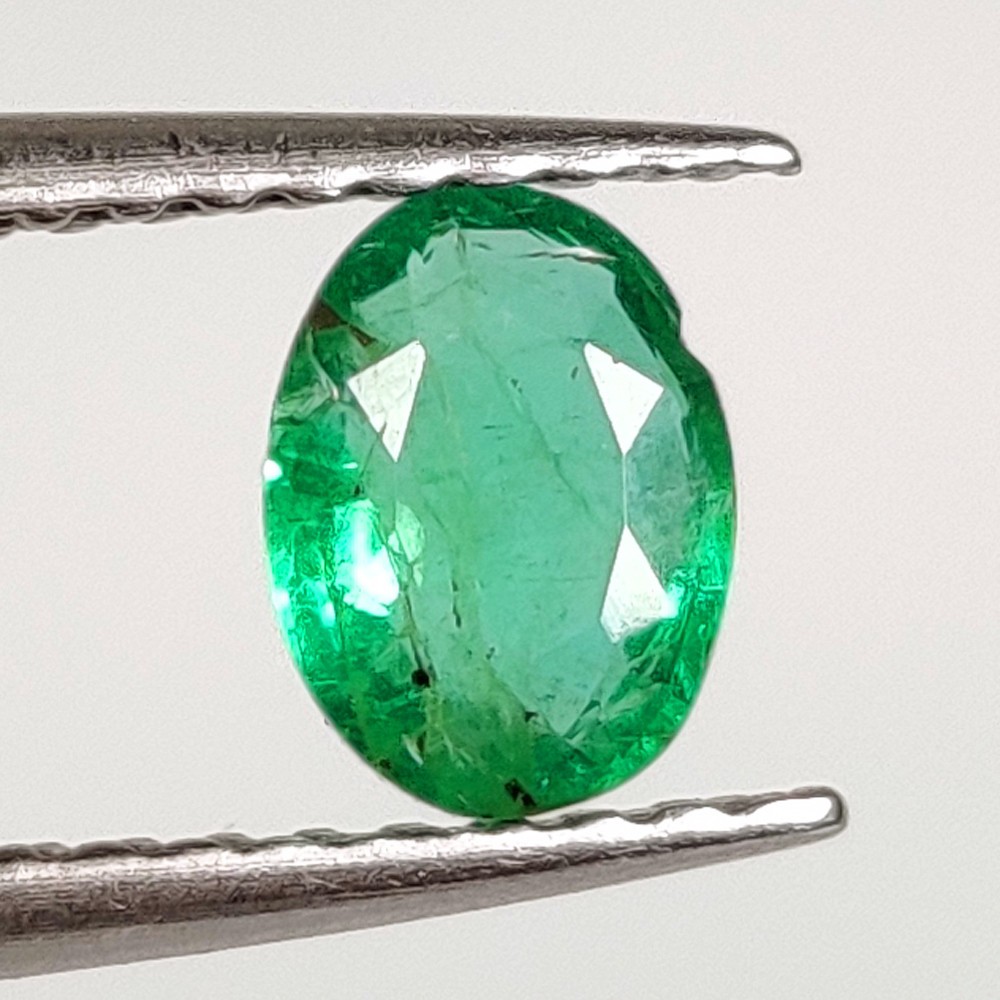 0.51 CT – Natural Emerald Oval Shape perfect luster Gem Zambian – 9314