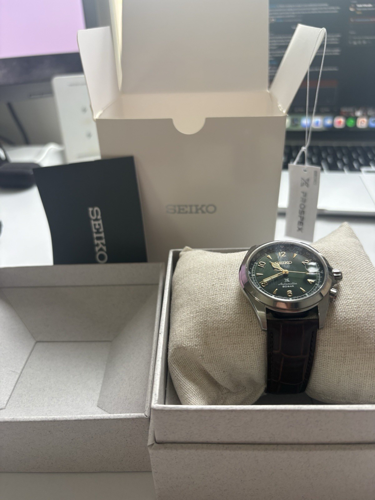 Seiko Alpinist SPB121 – 2025 – Box and Papers