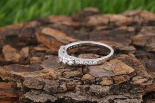 1.60 Ct Round Cut White Diamond Lab-Created Wedding Ring 925 Sterling Silver