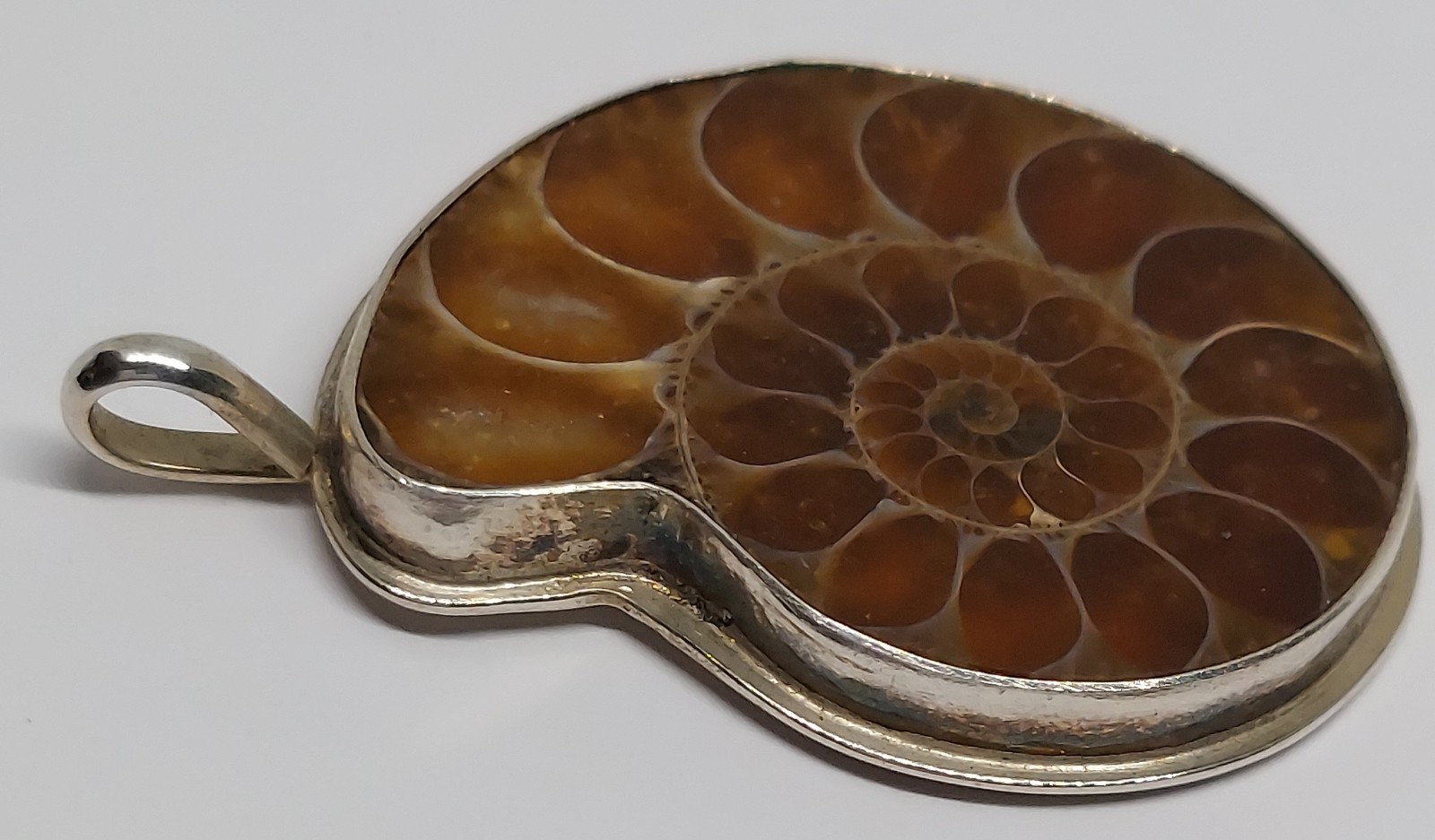ALAN UCHIN Signed Modernist Studio Craft AMMONITE fossil PENDANT sterling silver