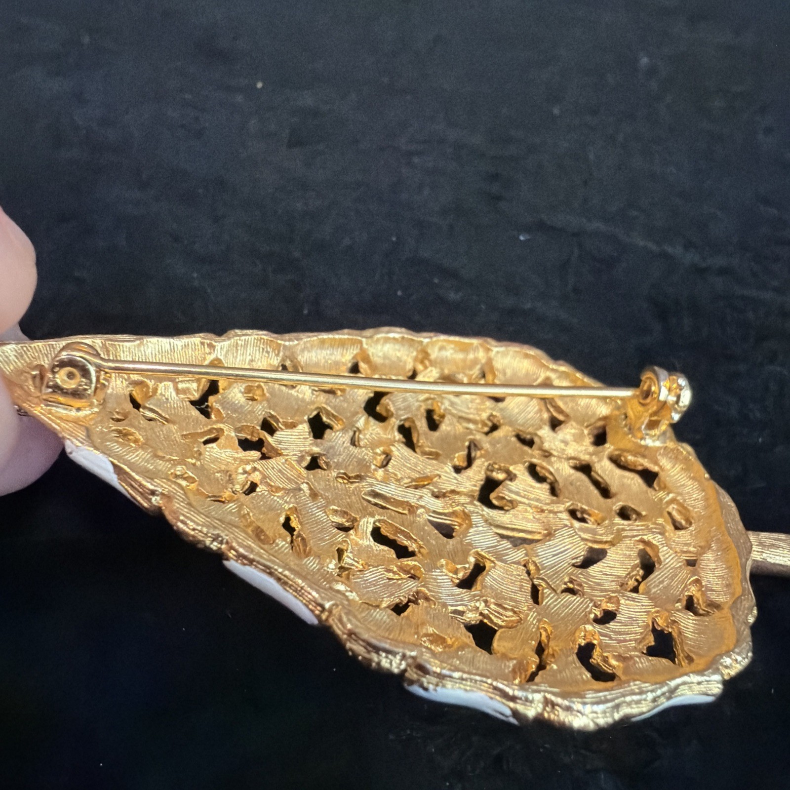 Gold White-Frost Enamel Brooch Leaf Pin Gold Tone Filigree Vintage 1960s