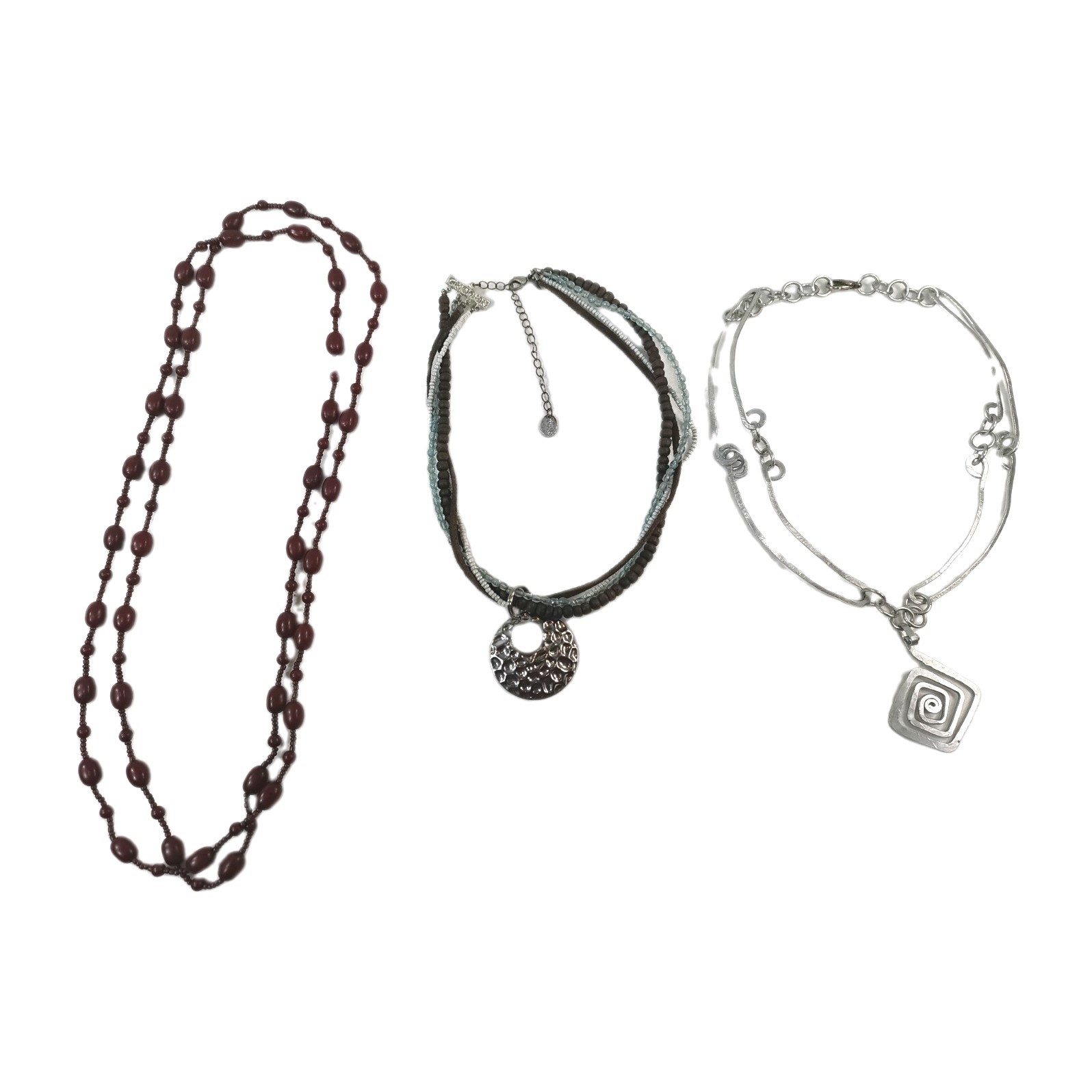 Vintage Bohemian Fashion Necklace Lot – Red Beaded & Lightweight Aluminum 3piece
