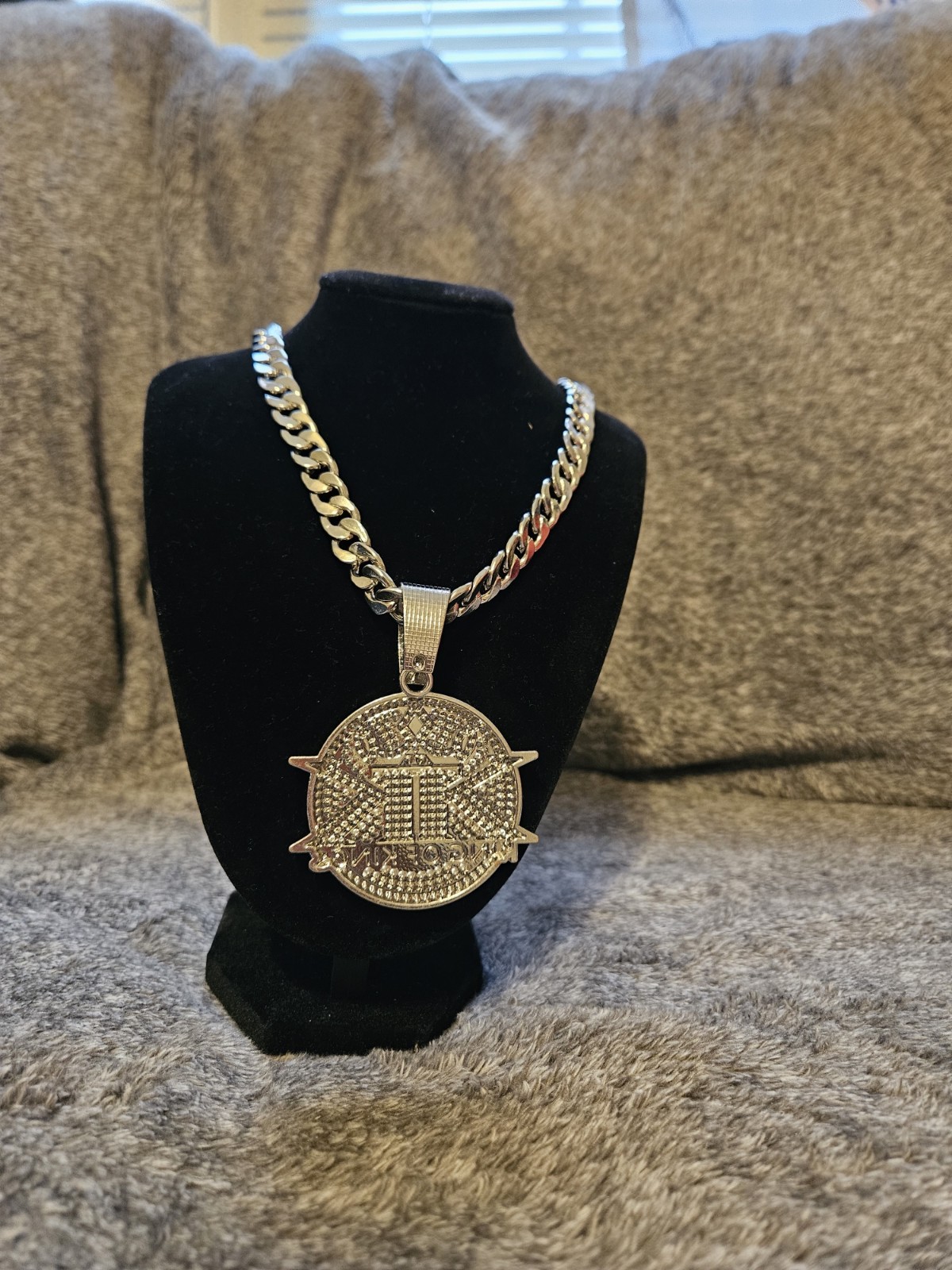 Cz Sterling Silver Round Religious “King of Kings” Charm Pendant W/ Chain