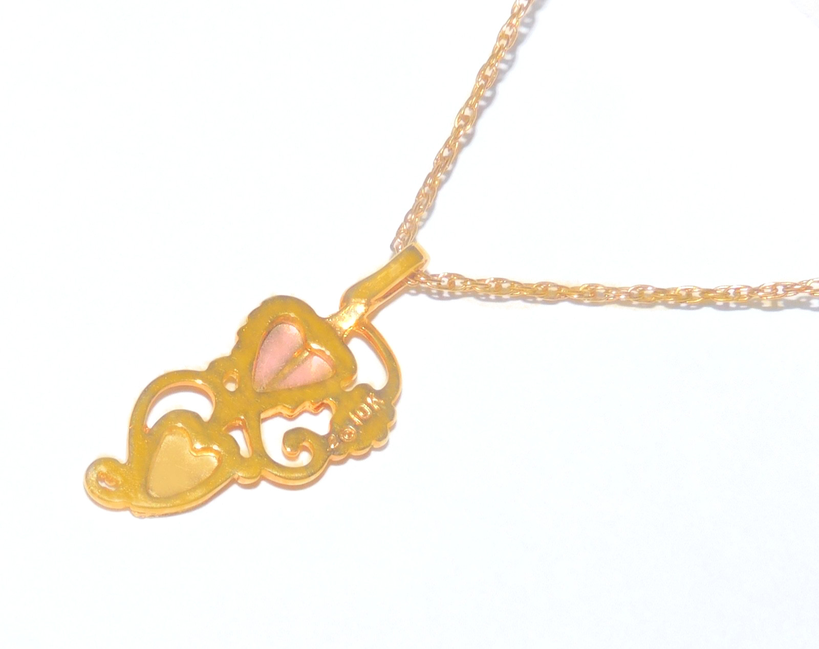 Black Hills Gold 10k Landstrom’s Leaves Pendant Necklace