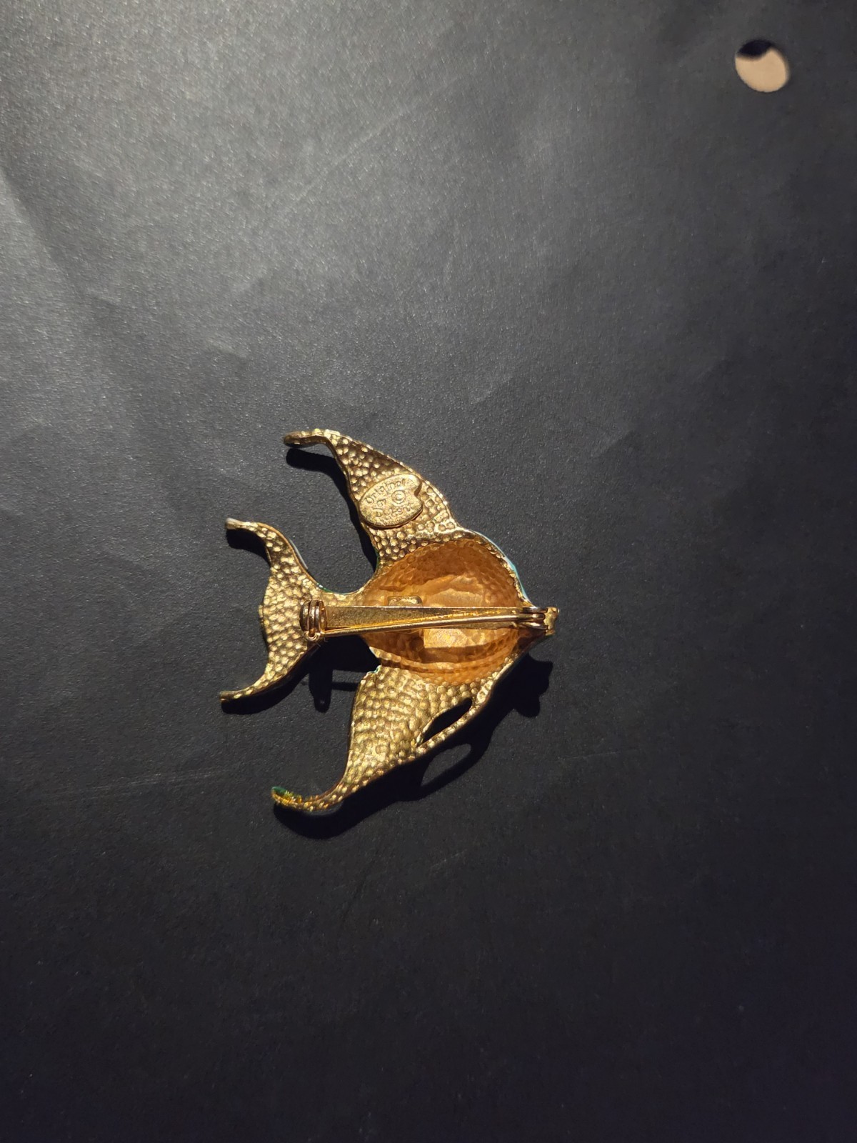 Fish Sea Life Brooch Pin Blue Green Gold Tone Metal No Stone