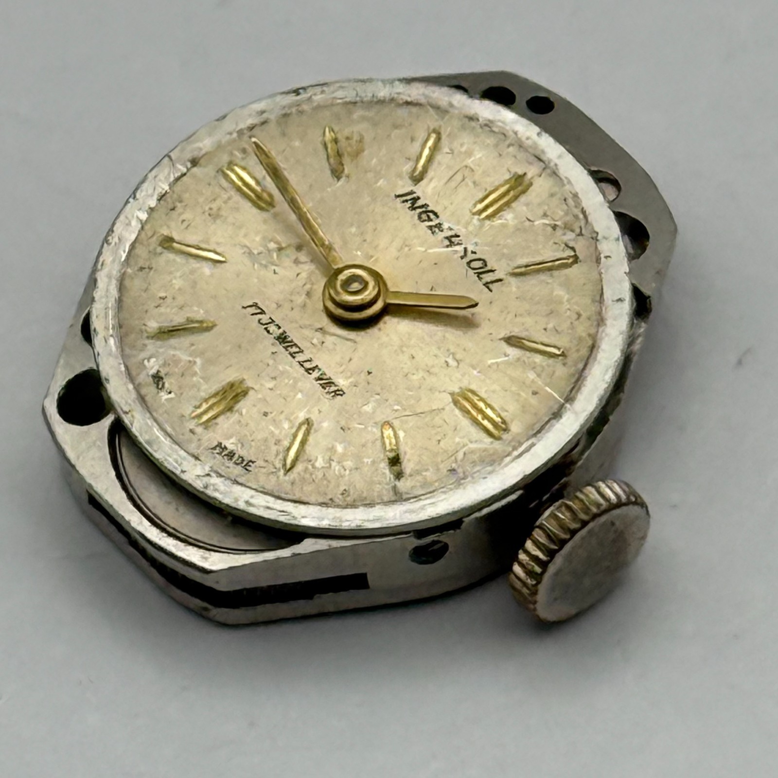 FHF ST 69-21 Watch Movement Ingersoll 17 Jewels Lever Manual Wind Parts 17.7mm