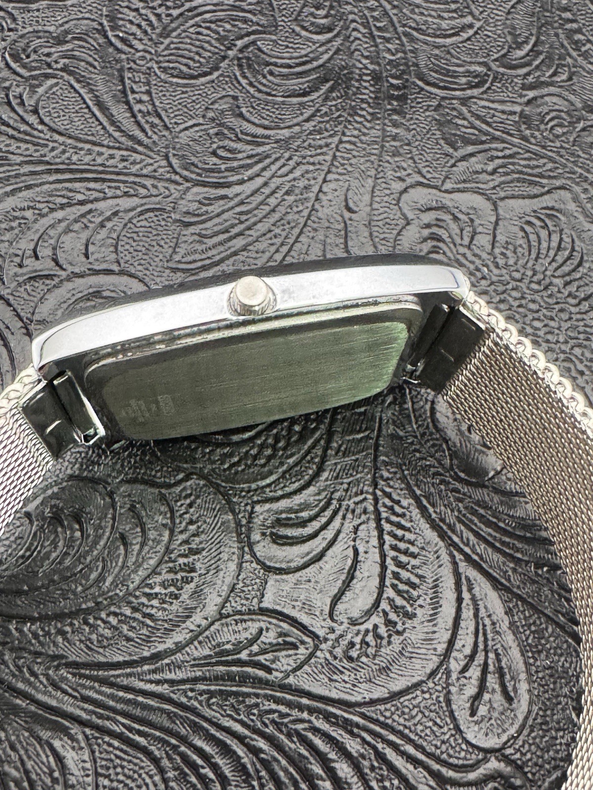 WHITE DIAL Vintage Seiko Slim Quartz Men’s Wrist Watch