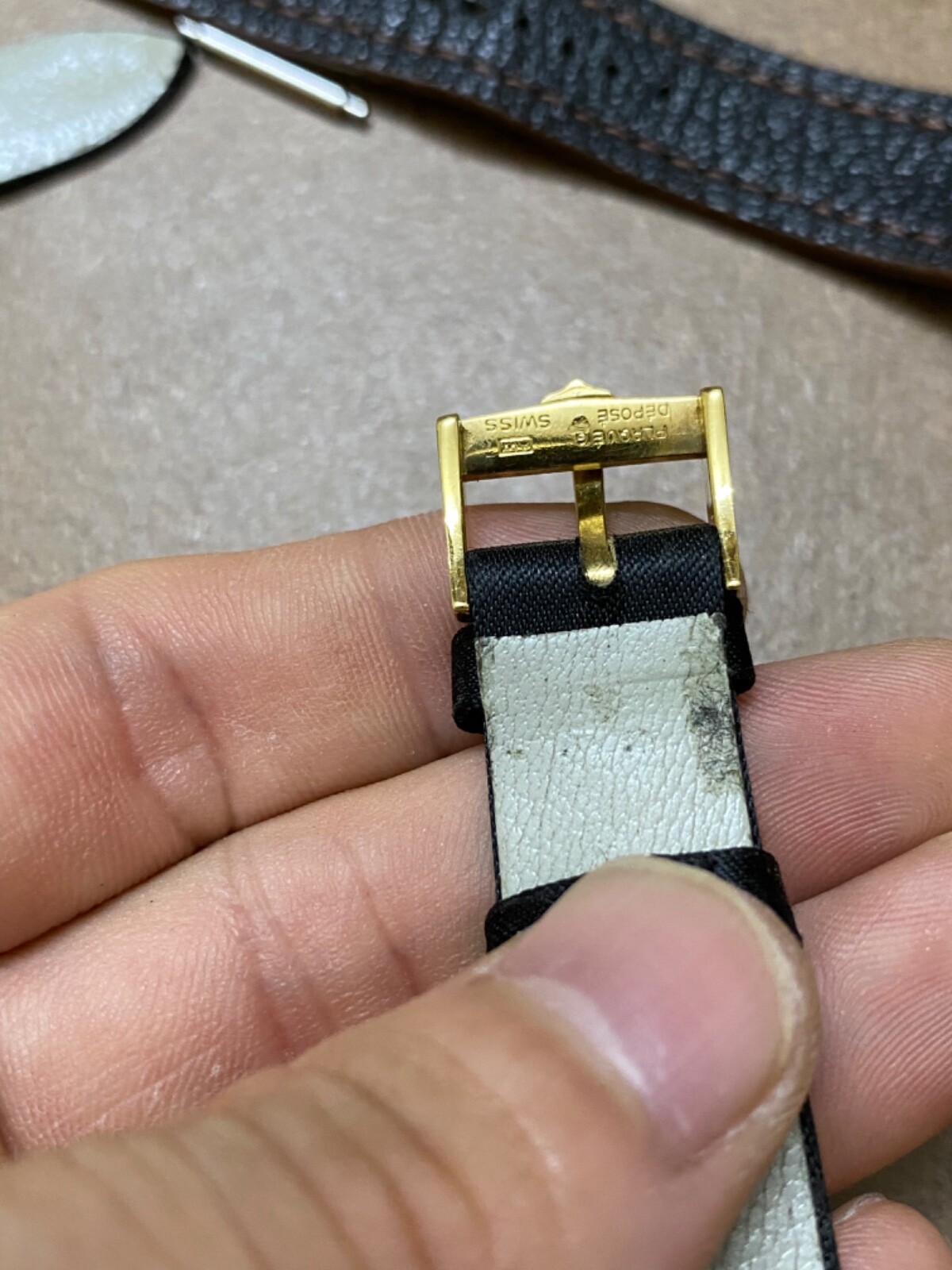 vintage Univeral Geneve Triple date Moonphase Soild gold 14k 51308 291 buckle