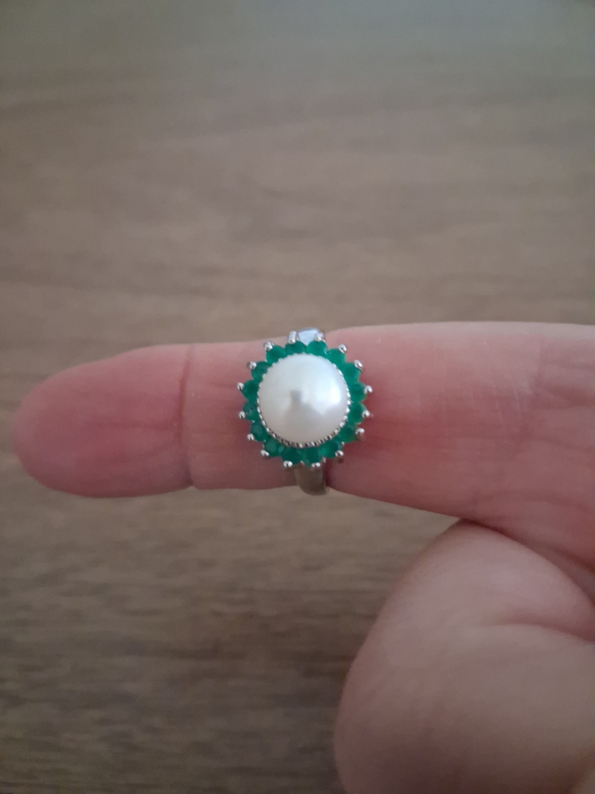 Sterling Silver Cultured Pearl Emerald Ring Size 8
