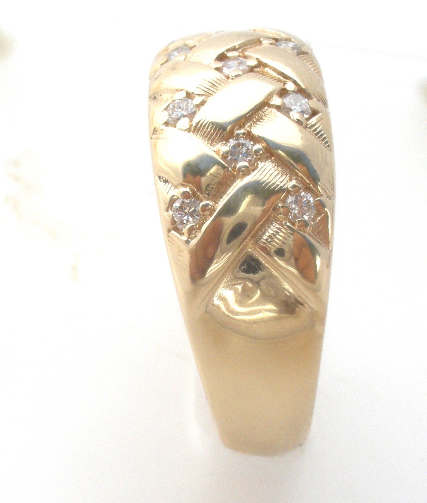 ARTCARVED 14K Gold Diamond Ring Vintage Basketweave Design Size 11 Vintage Band