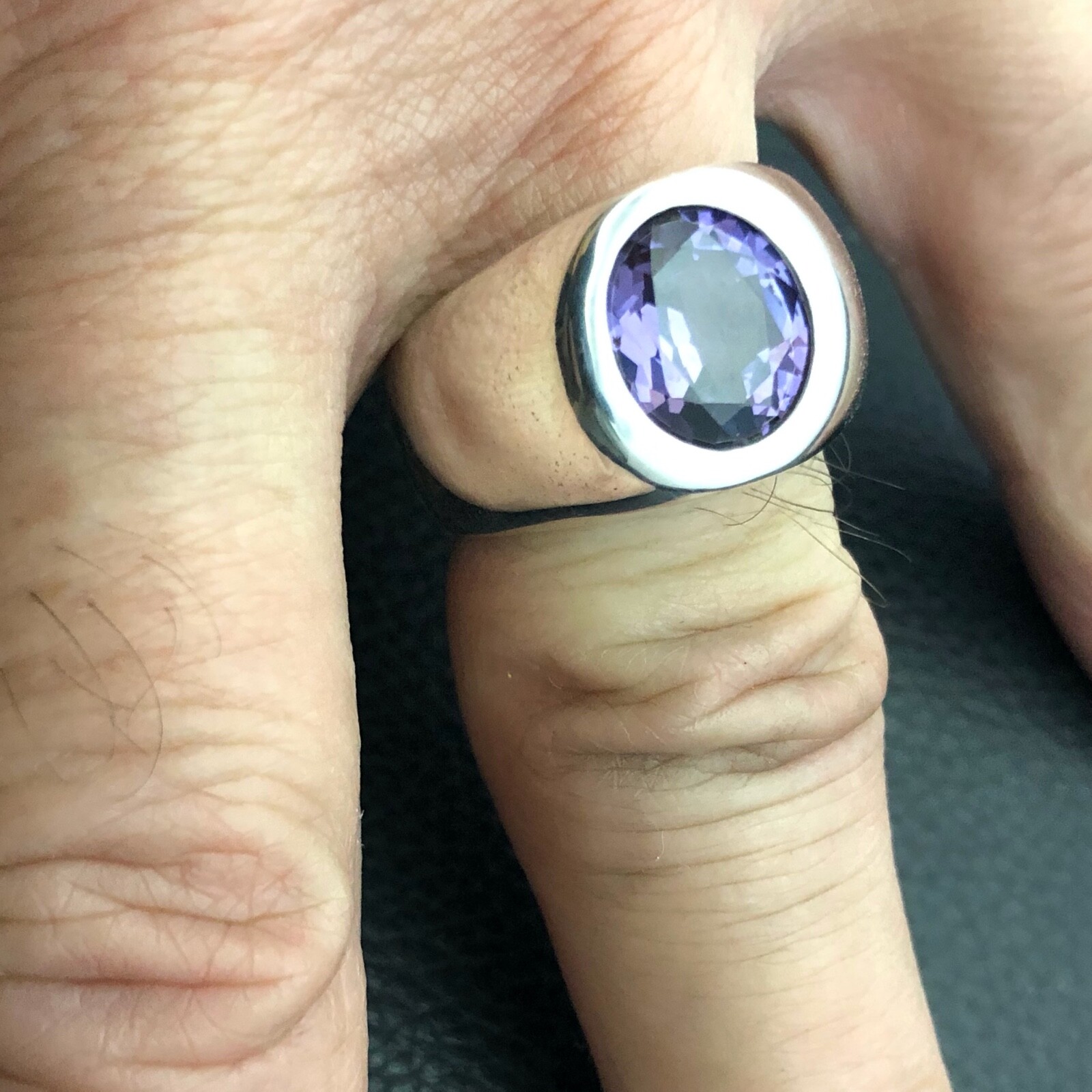 MJG STERLING SILVER RING. HEAVY. 12 x 10mm OVAL LAB ALEXANDRITE. SIZE 9.5