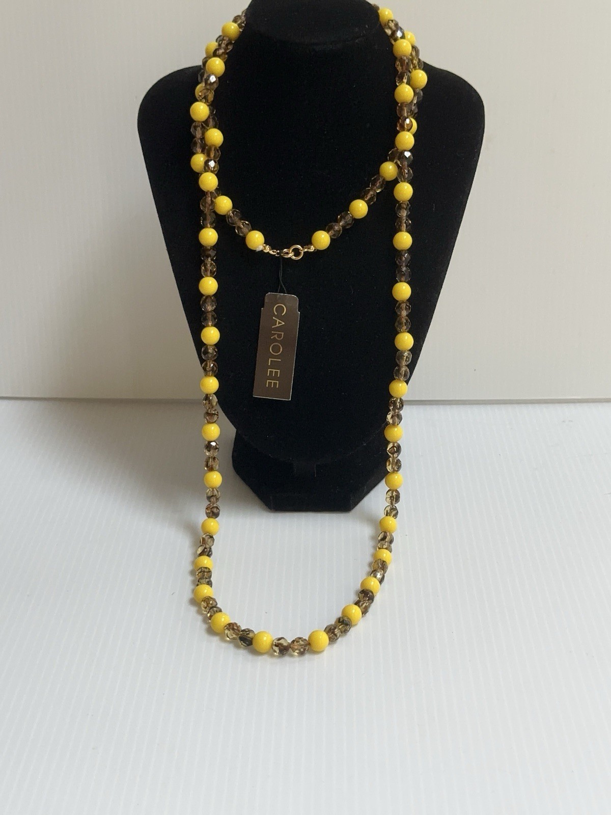 VINTAGE 1970s CAROLEE YELLOW BROWN ACRYLIC FACETED GLASS BEADS 40”LONG NECKLACE