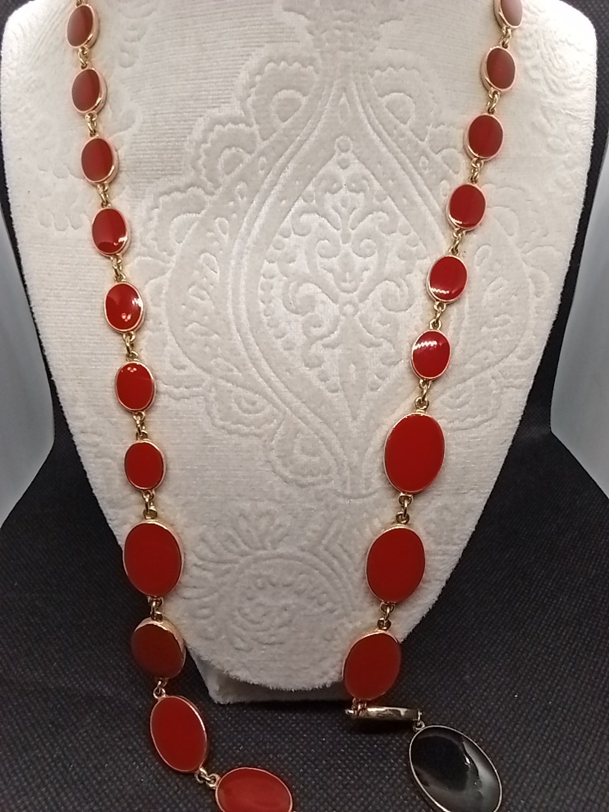 Red Black Reversible Necklace In Goldtone